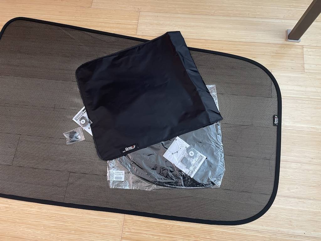 Porsche Taycan SOLD.... Panoramic Roof Shade for TAYCAN CROSS TURISMO with cover.JPG