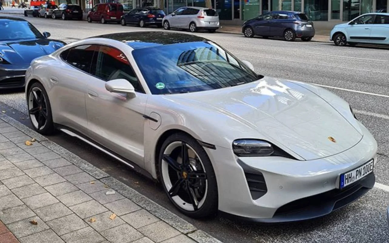 Porsche Taycan Volcano grey to chalk Grey wrap ideas IMG_5045