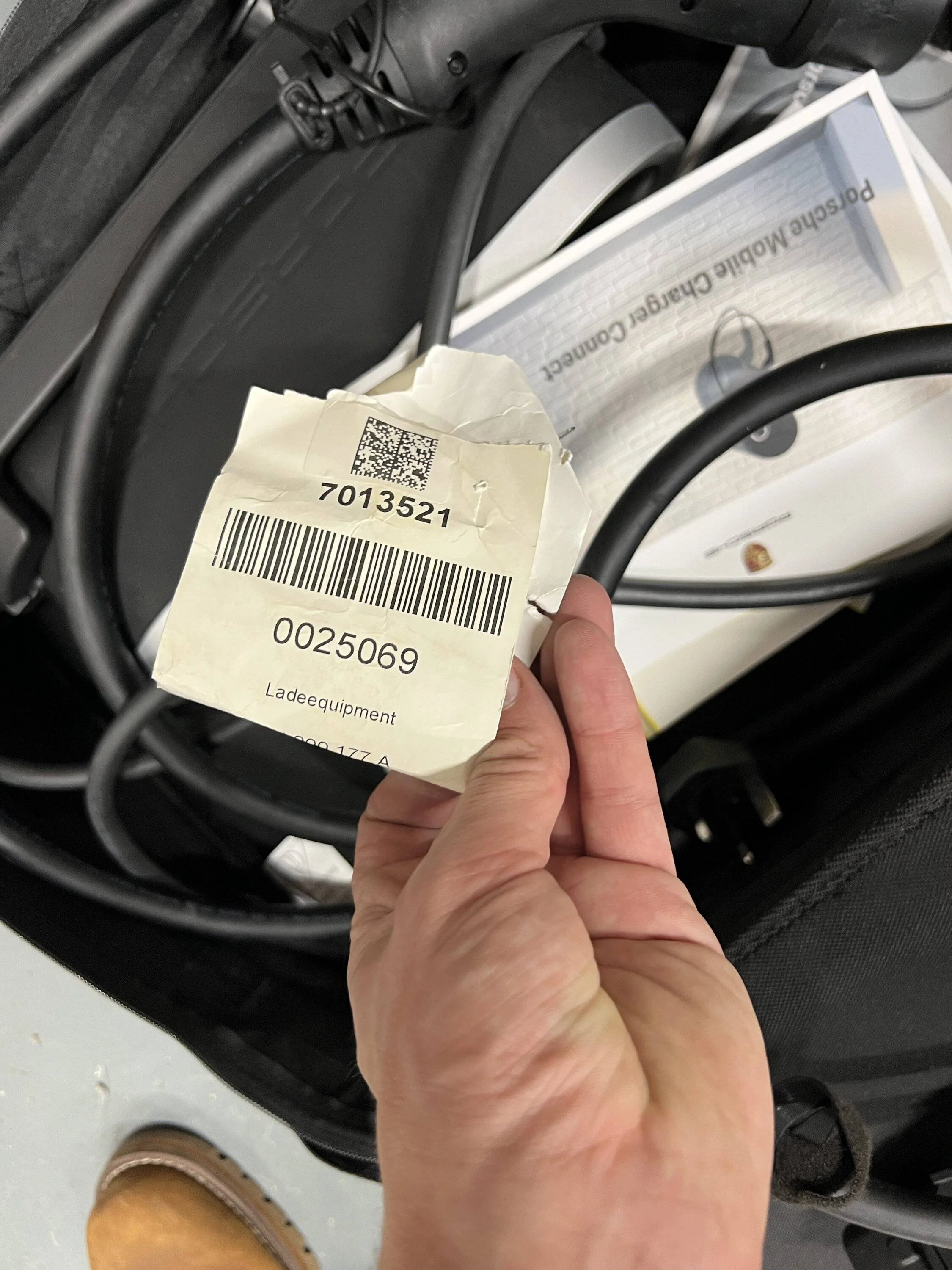 Porsche Taycan Porsche Connect Charger 240v C2B513D4-AB87-4248-A4E1-78F46A91FF1E