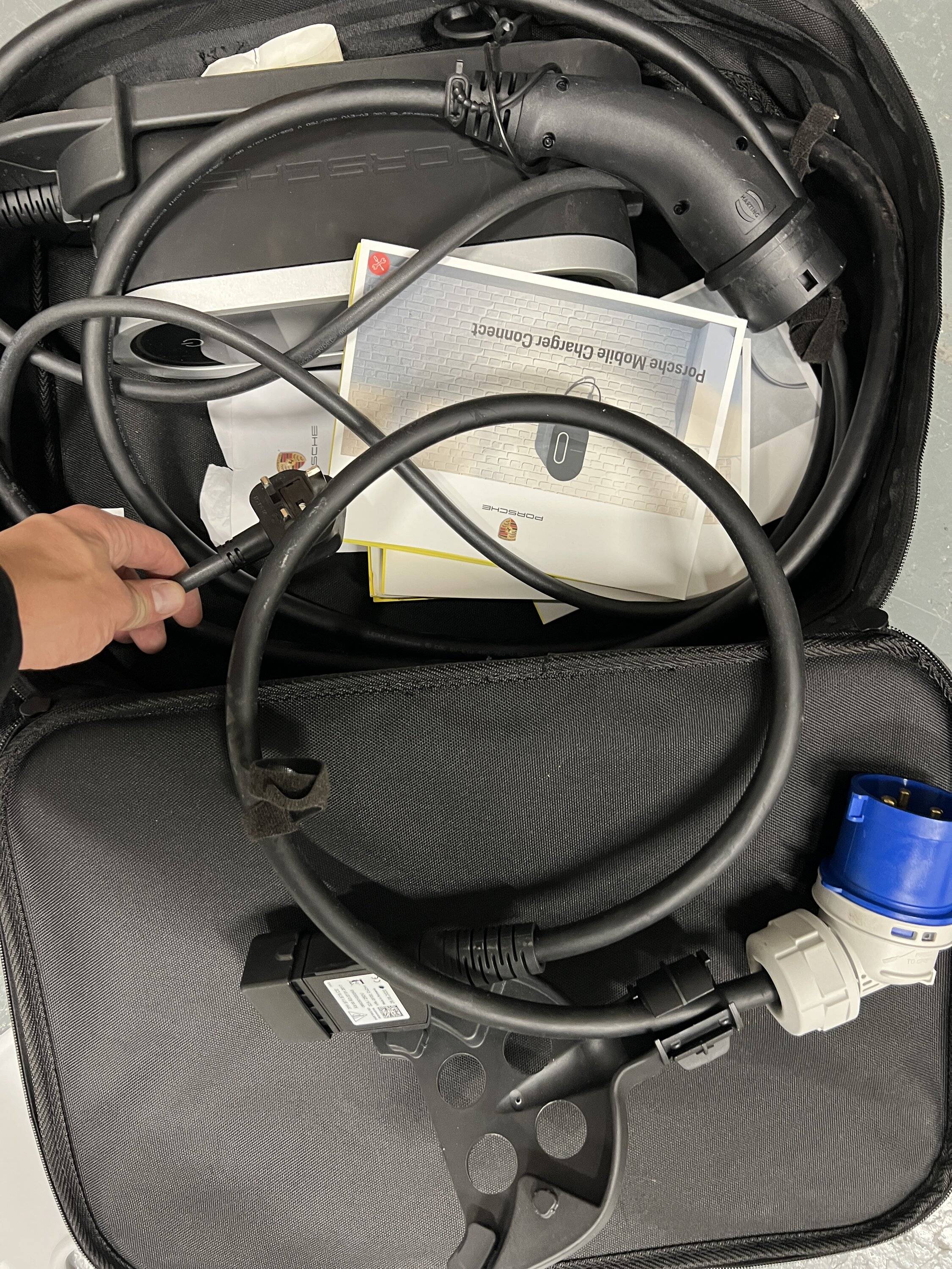 Porsche Taycan Porsche Connect Charger 240v 2870E3E0-D8D0-41A6-A2EC-E70FD1C6002D