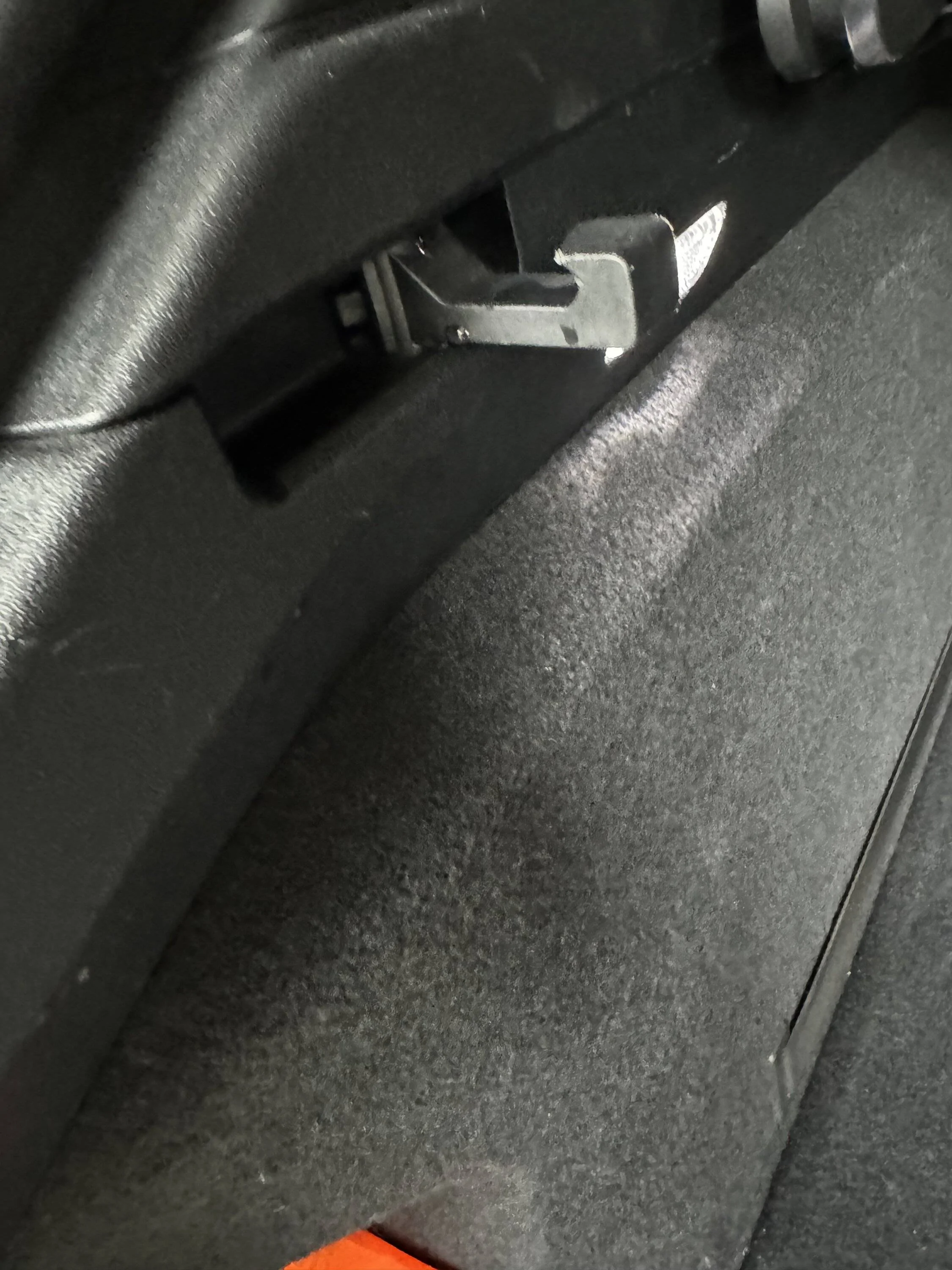 Porsche Taycan Water leaking trunk IMG_0143