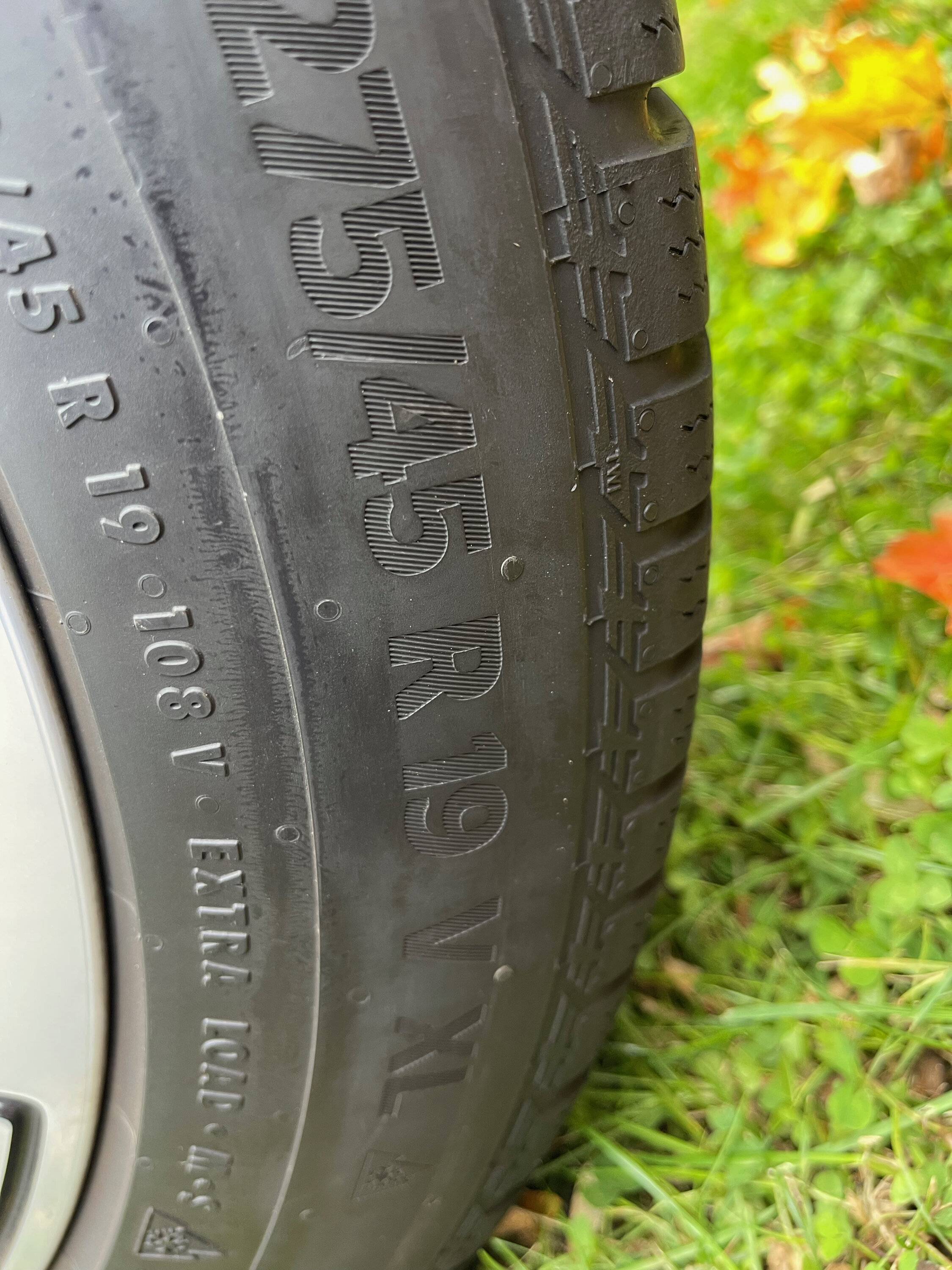 Porsche Taycan SOLD $1500 OBO 4 NEW Genuine OEM 19" Porsche Taycan Wheels & Tires 225/55R19 & 275/45/19 (9J1) Library - 11 of 21