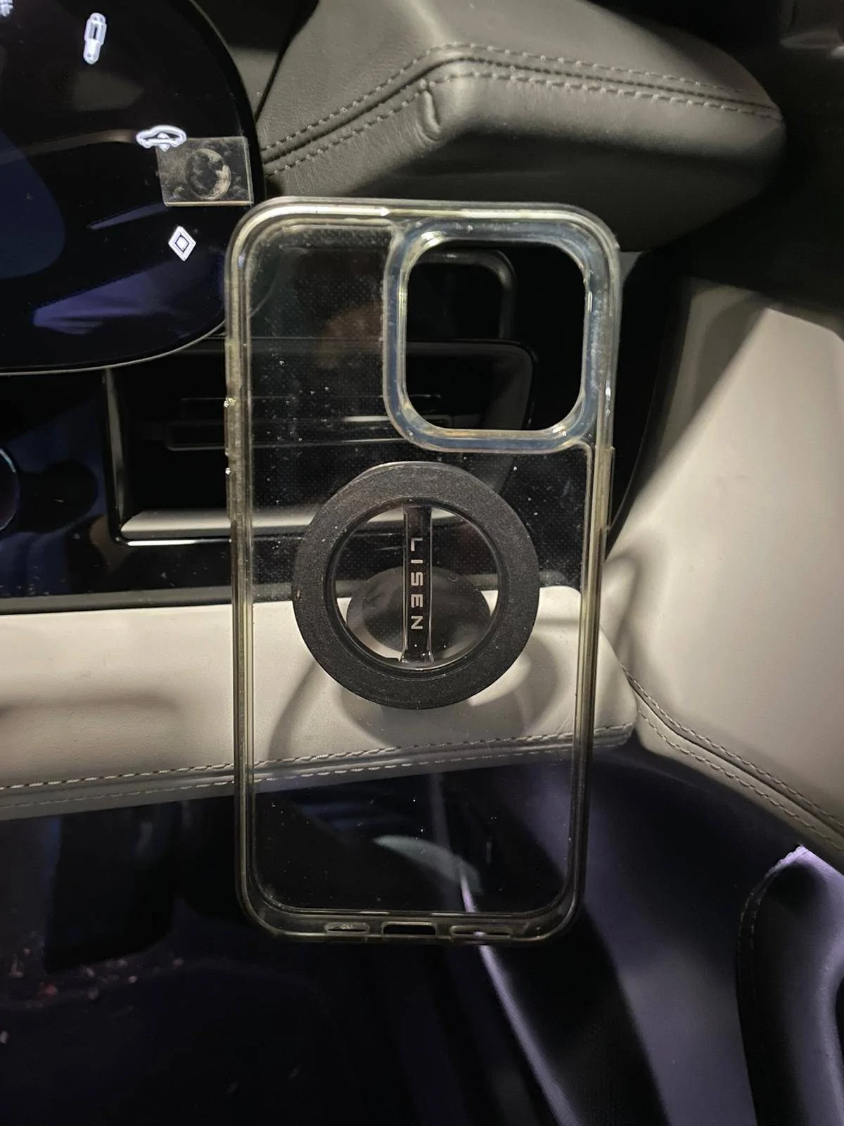 Porsche Taycan Phone holders for the Taycan - what are you using? b5af1c8c-b722-447d-9c51-5e50670fbf22