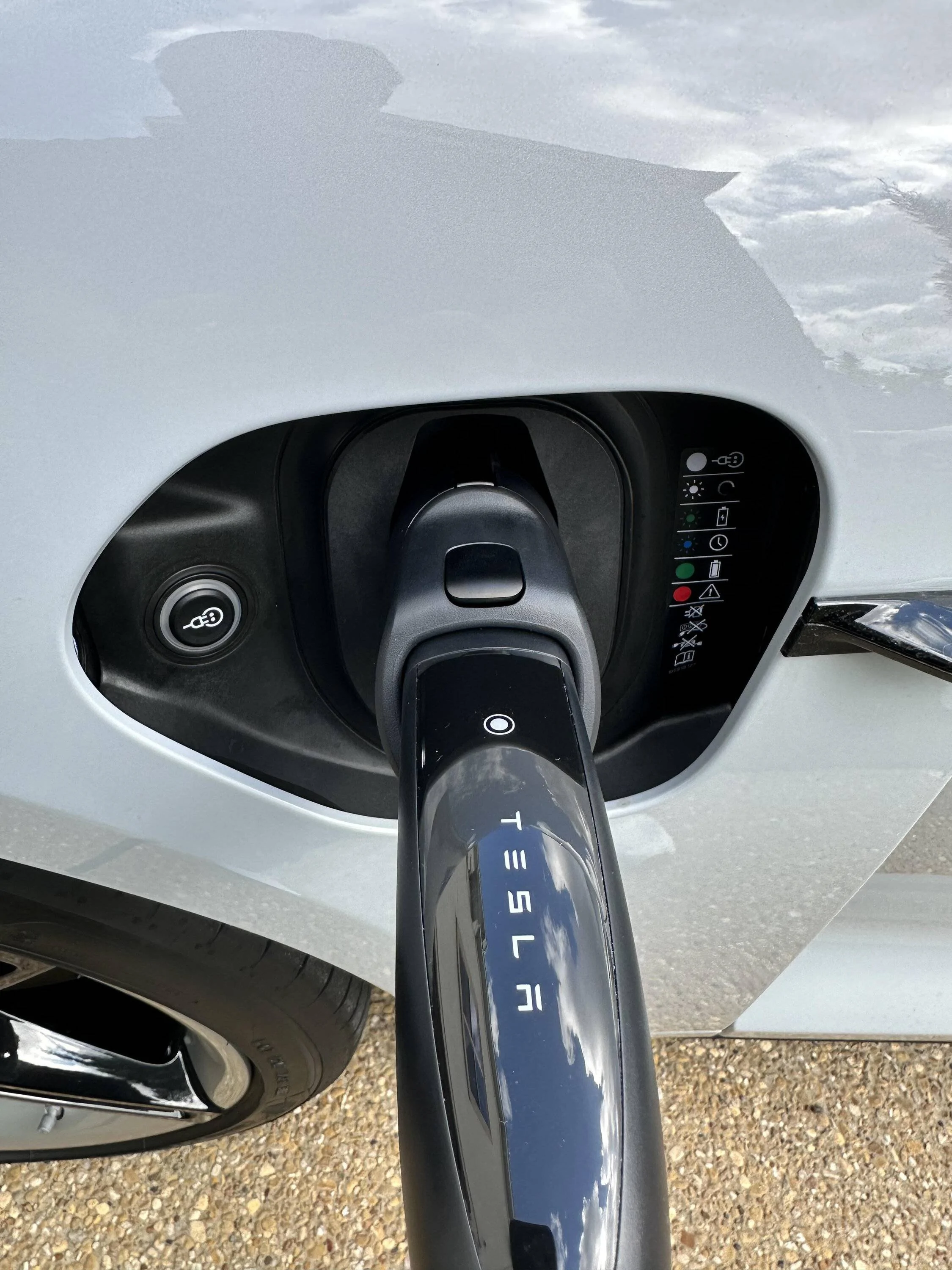Porsche Taycan Tesla Universal Charger charging error pic2