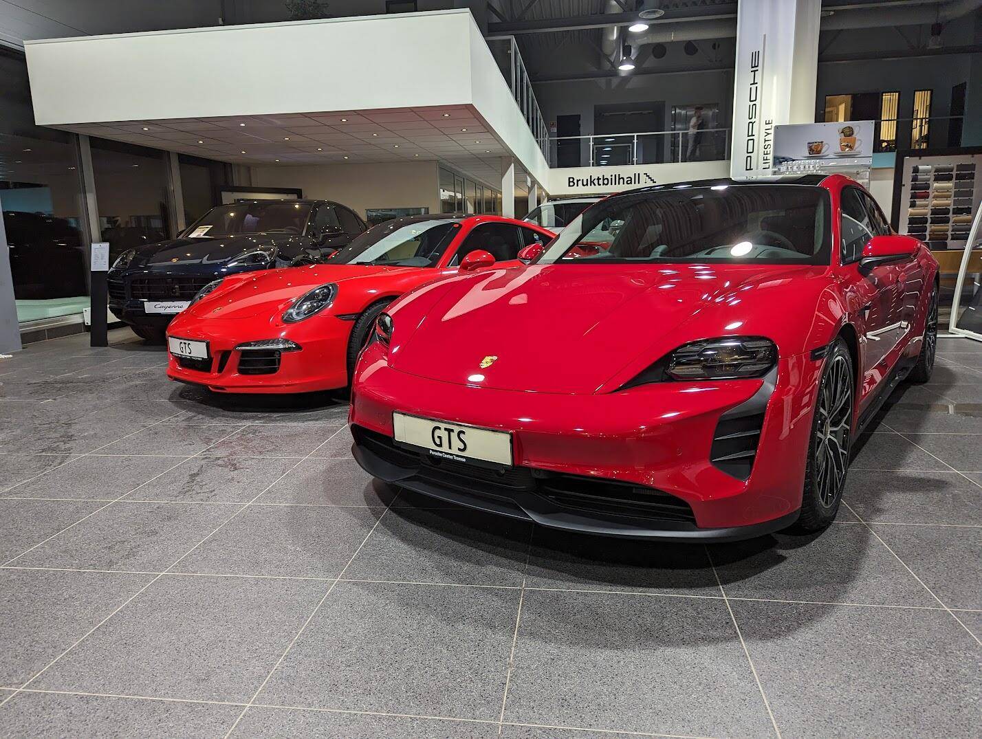 Porsche Taycan Which car gets more attention between Taycan and 911? 1698690139615