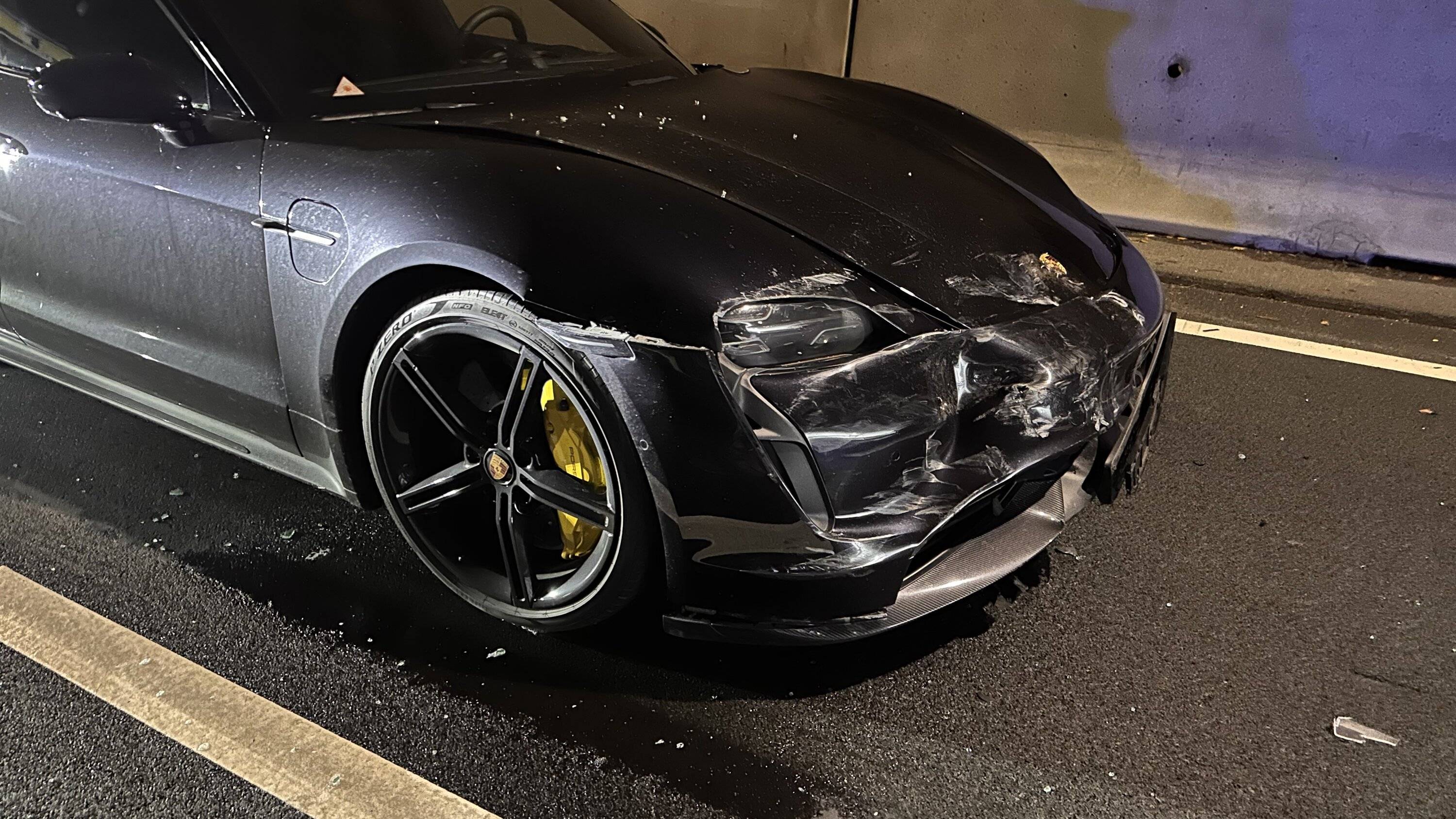 Porsche Taycan Taycan Turbo S damage IMG_2683