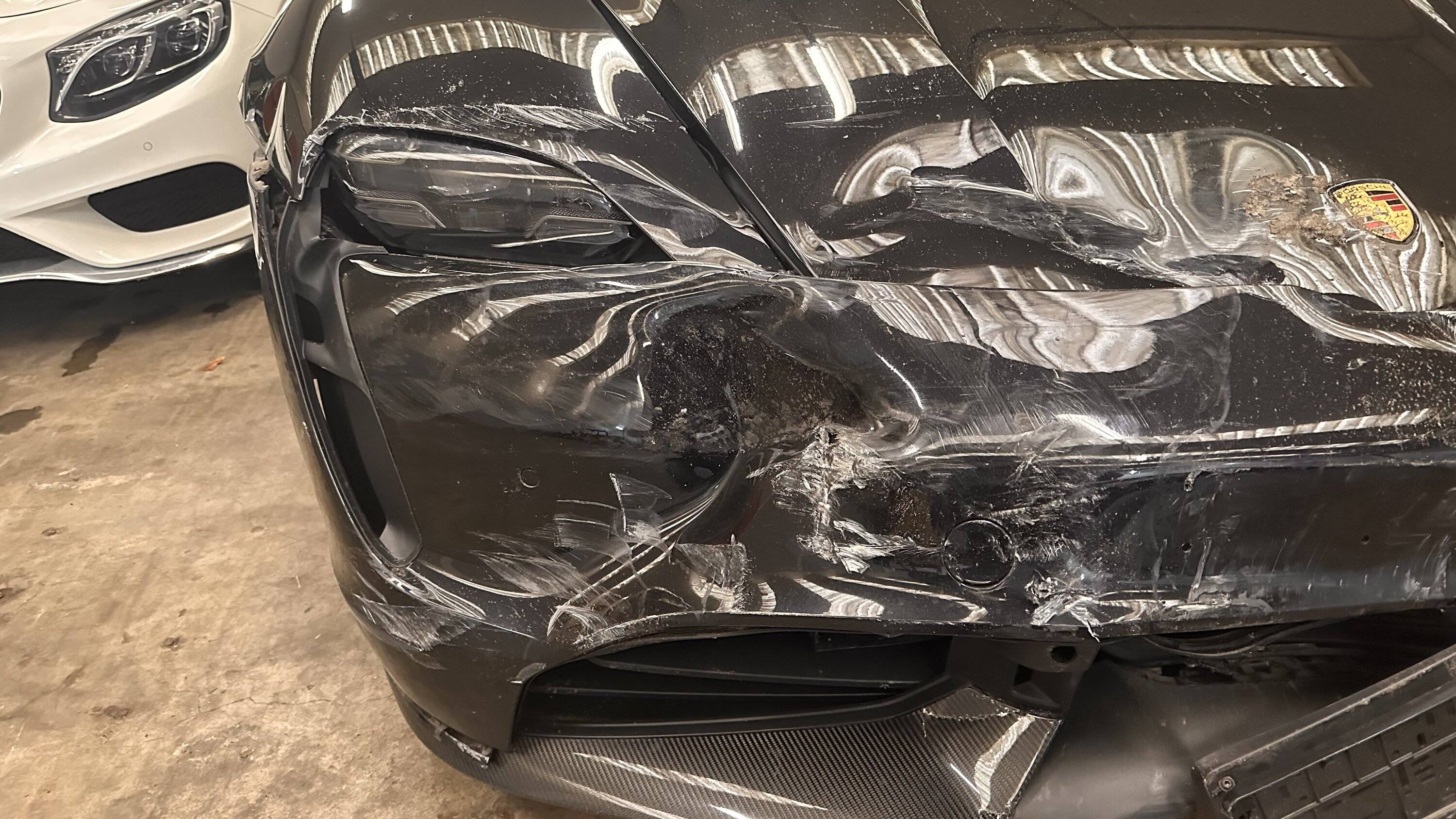 Porsche Taycan Taycan Turbo S damage IMG_2693