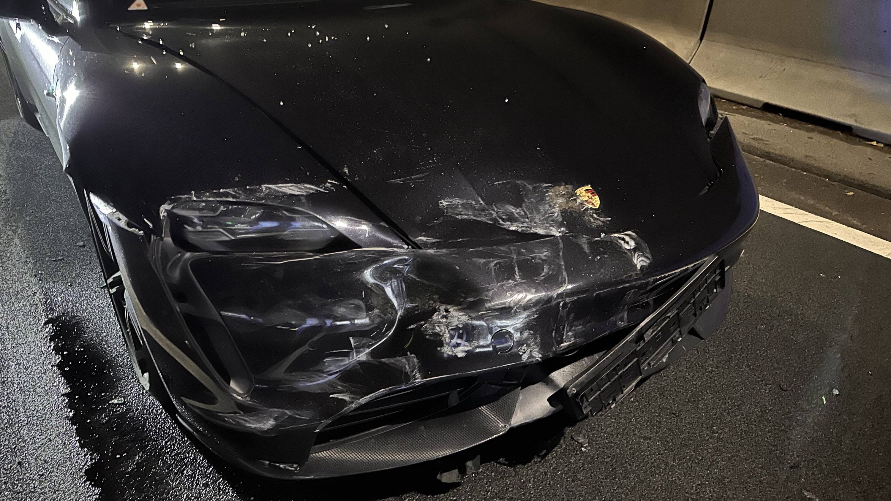 Porsche Taycan Taycan Turbo S damage IMG_2684