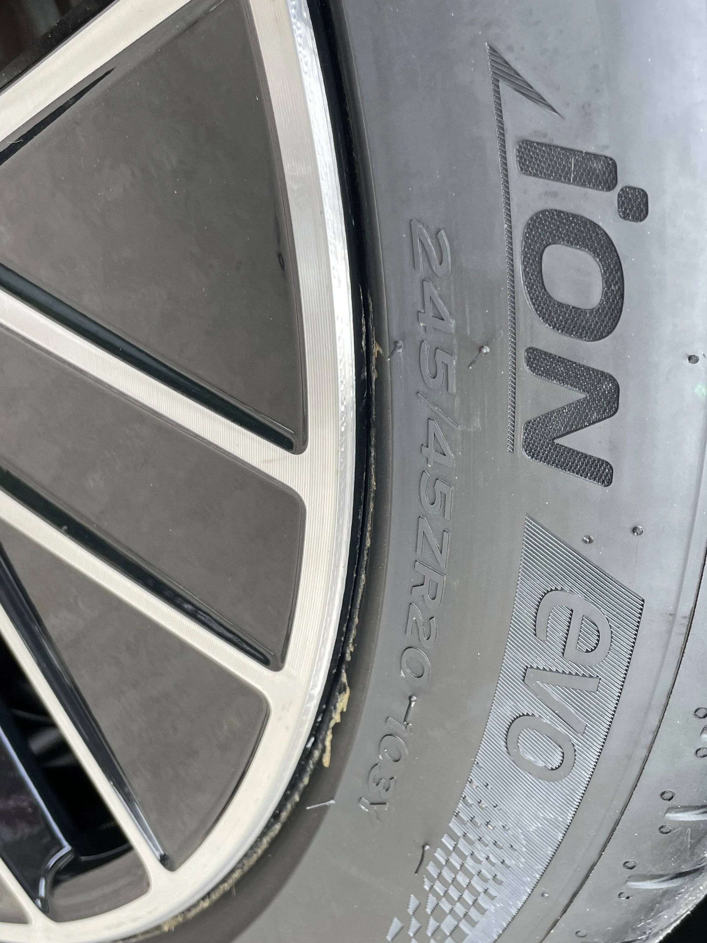 Porsche Taycan Michelin PS4S - Another take IMG_8209