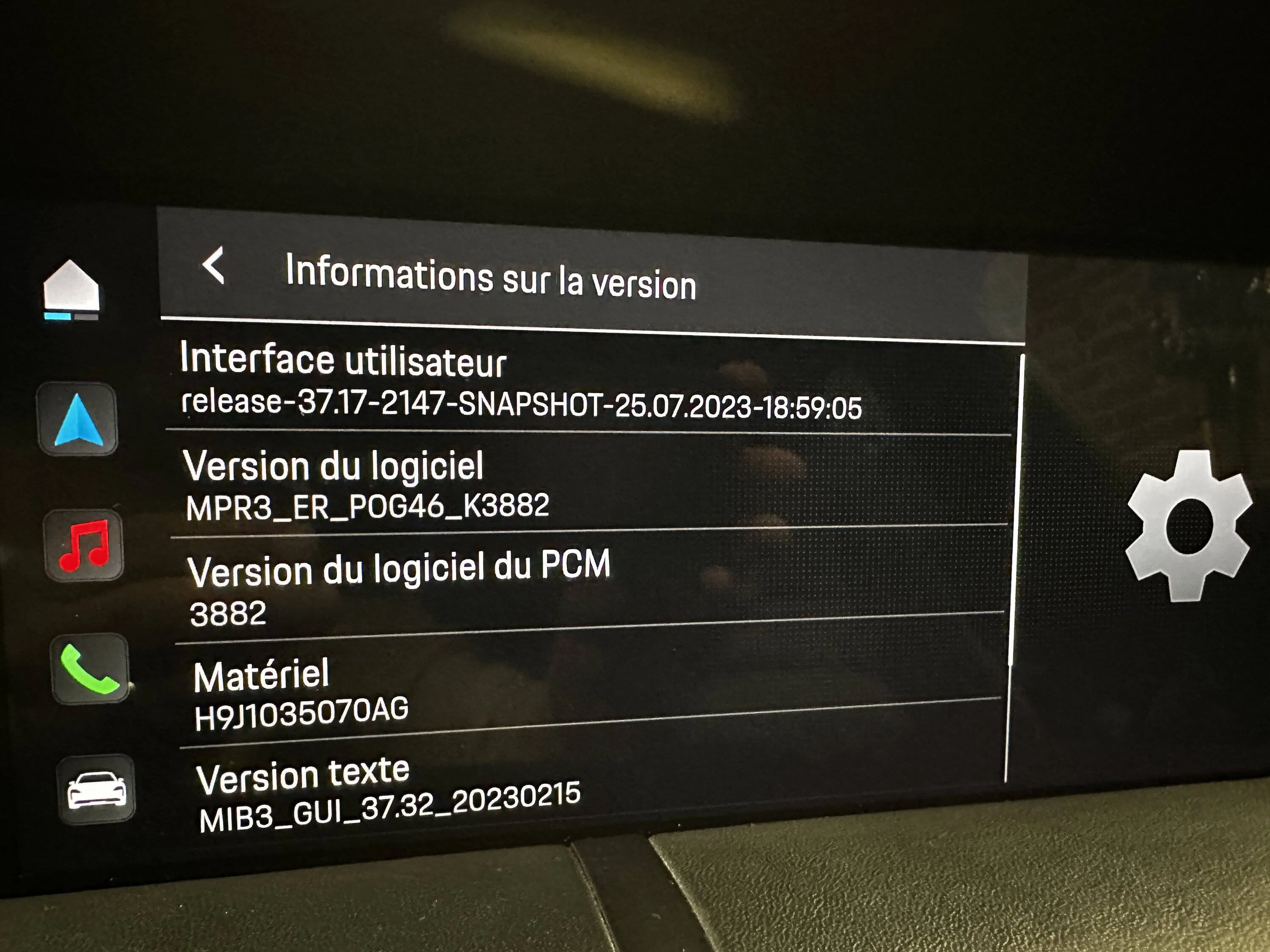 Porsche Taycan PCM Stuck on Porsche screen IMG_1180