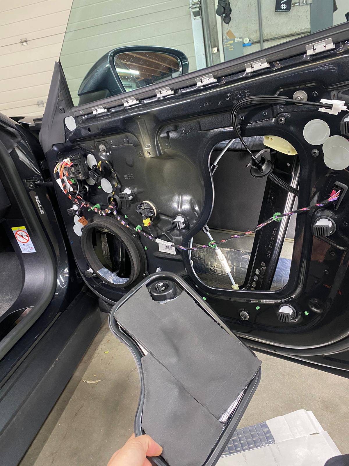 Porsche Taycan Subwoofer upgraded! PHOTO-2023-11-15-11-39-20 2023-11-17 15_05_48