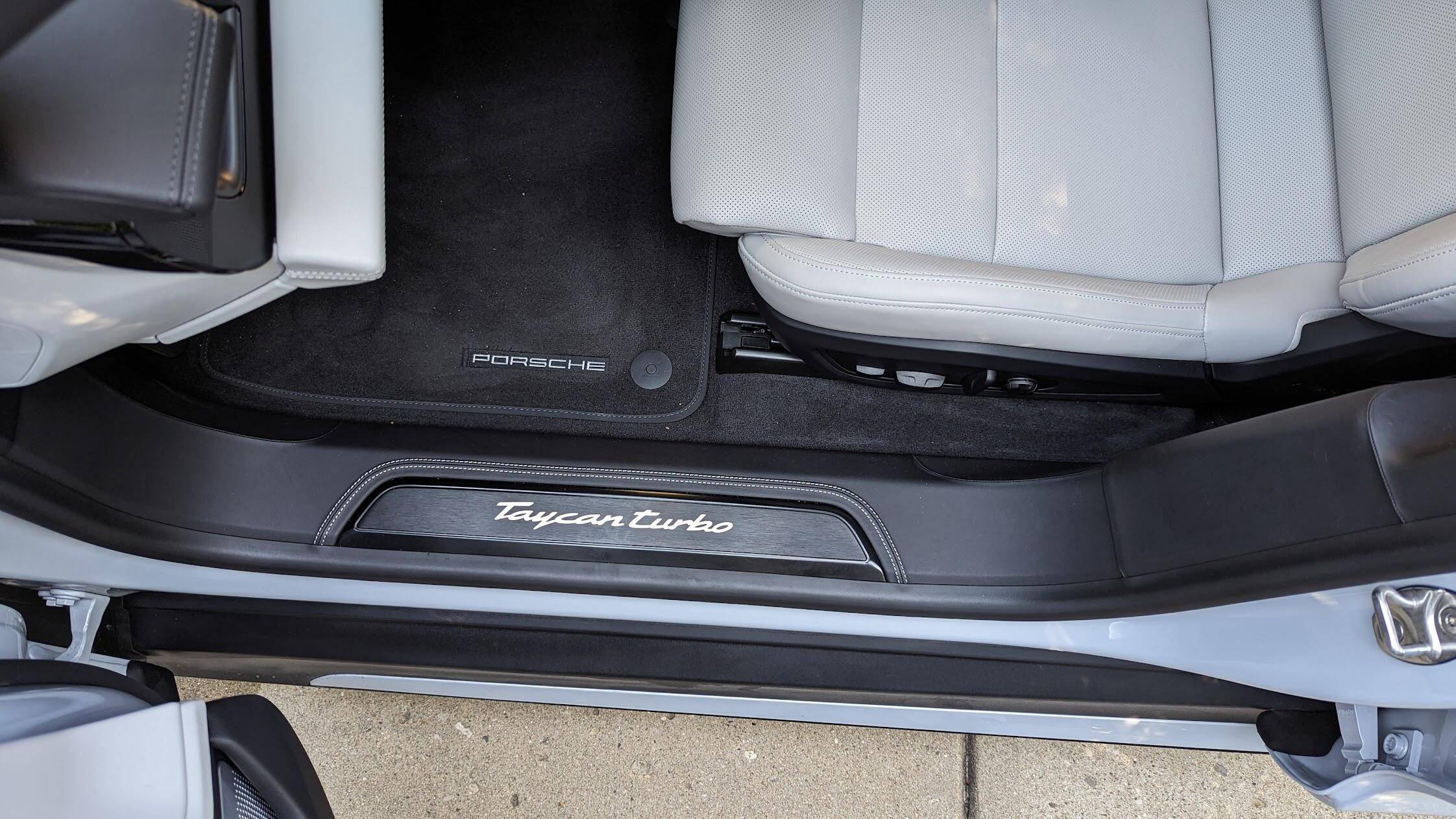 Porsche Taycan Trade in value on 2022 Taycan Turbo S 1700567839049