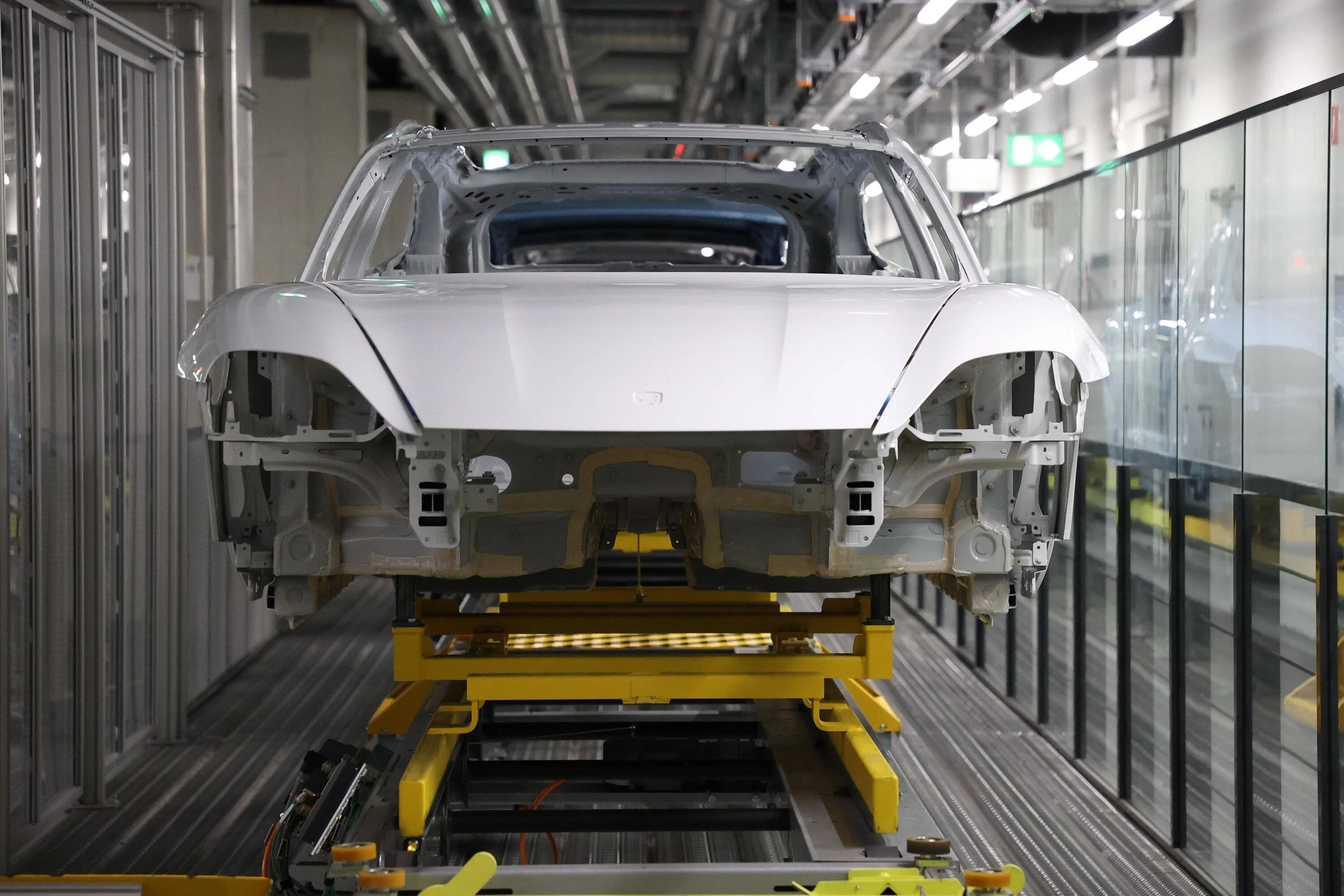 Porsche Taycan UK order status and delays? 7243658-2024-8c091a06-bfde-4eb6-8df1-fec1354faed4