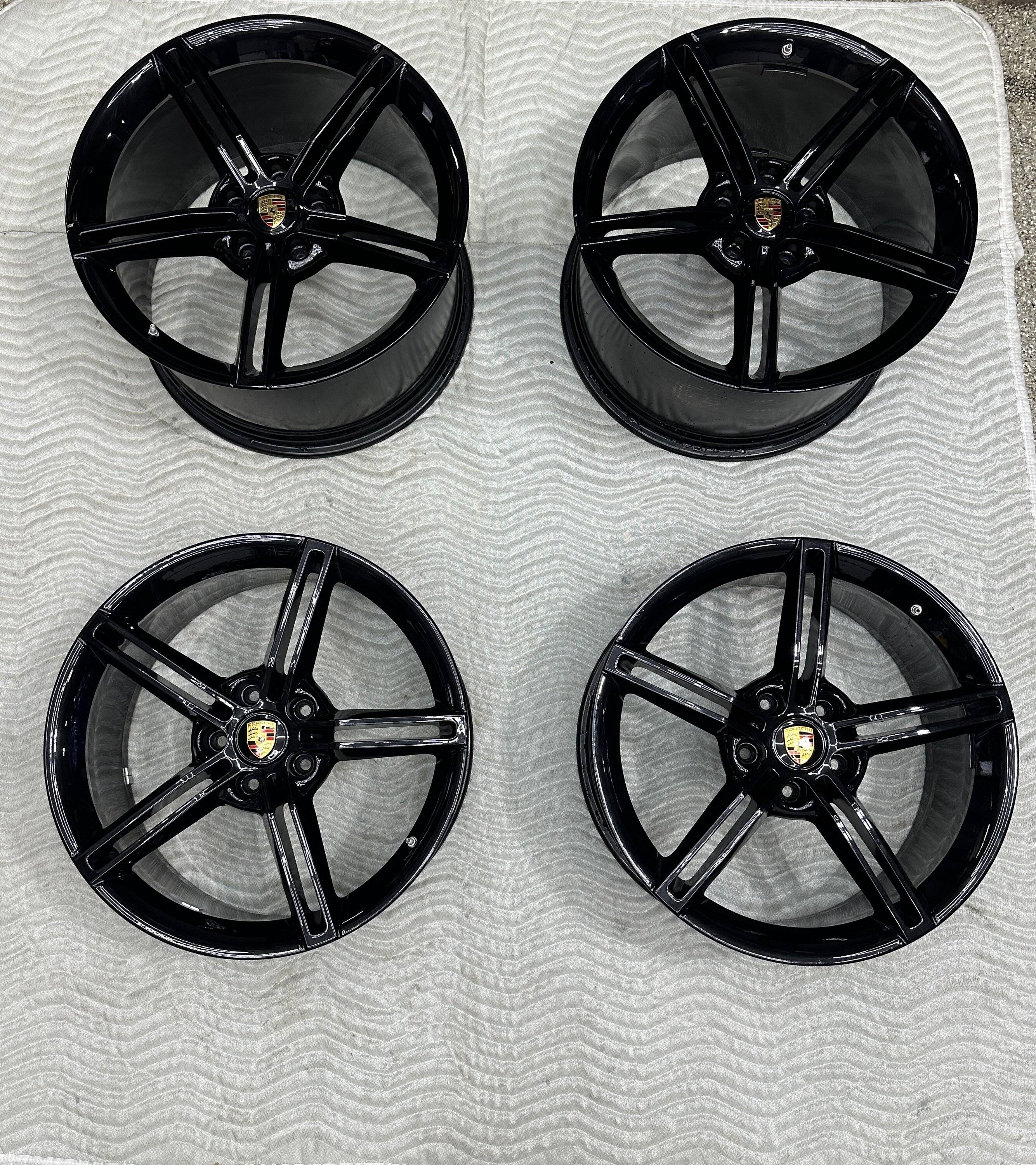 Porsche Taycan Black Porsche Taycan Mission E Wheels IMG_1377