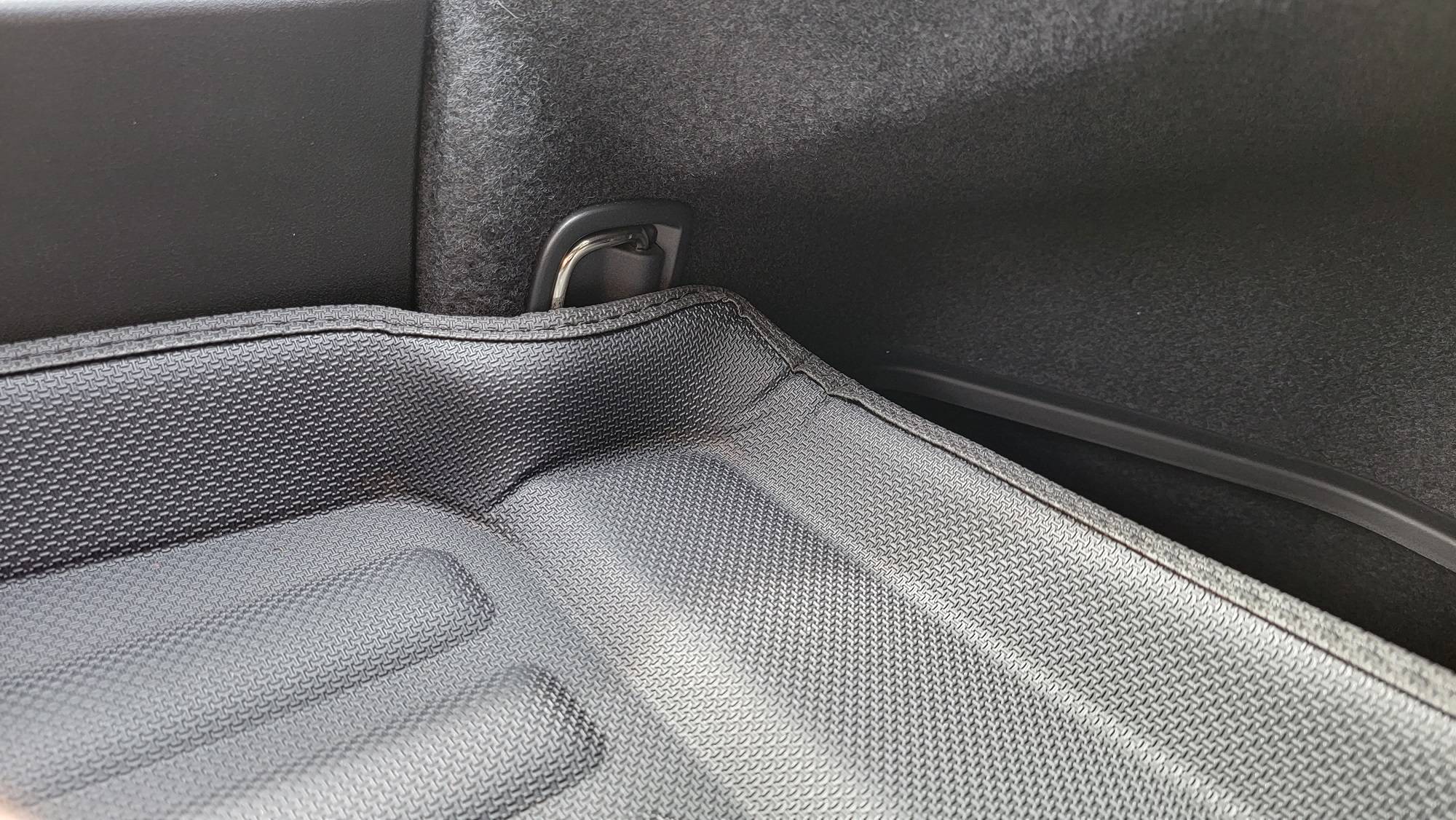 Porsche Taycan Tuxmat trunk / frunk 3-piece set -- first look pics Trunk mat_rear corner