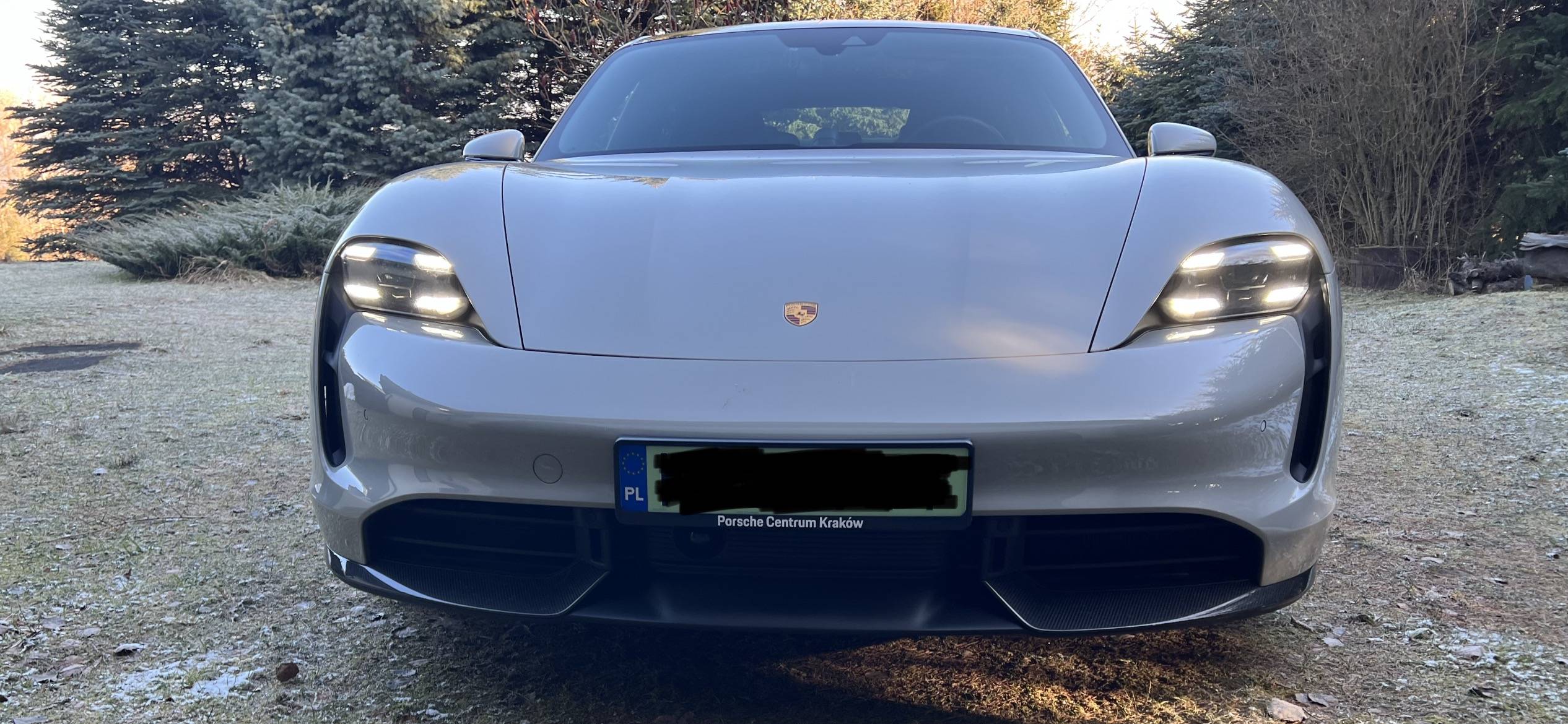Porsche Taycan Taycan 4S hood misaligned IMG_6765