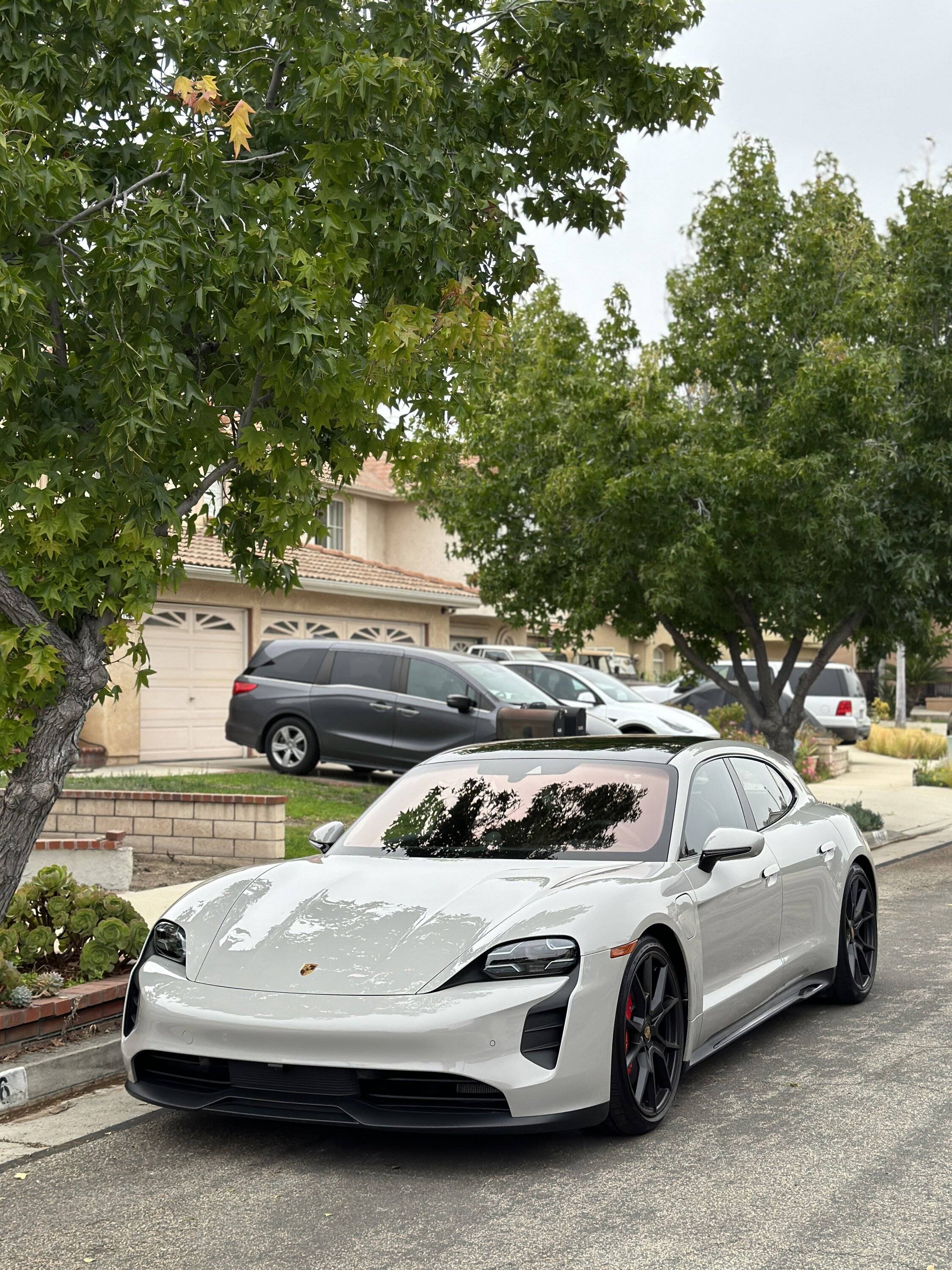 Porsche Taycan CHALK Taycan Club IMG_8057