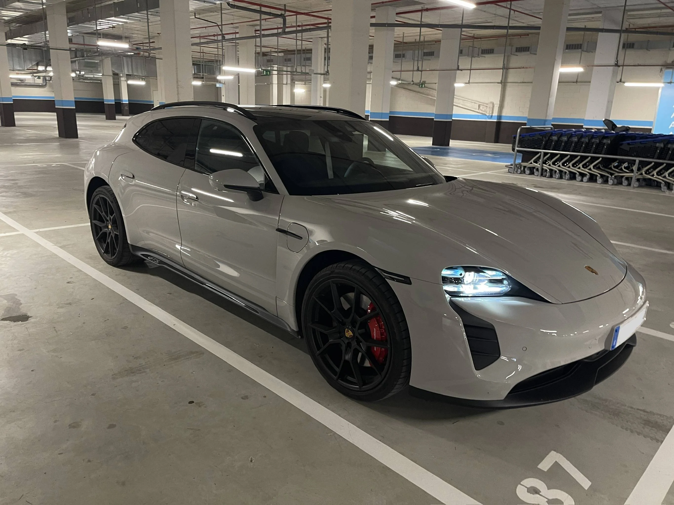 Porsche Taycan 21 inch rs spyder tires -- how is ride quality? IMG_2711