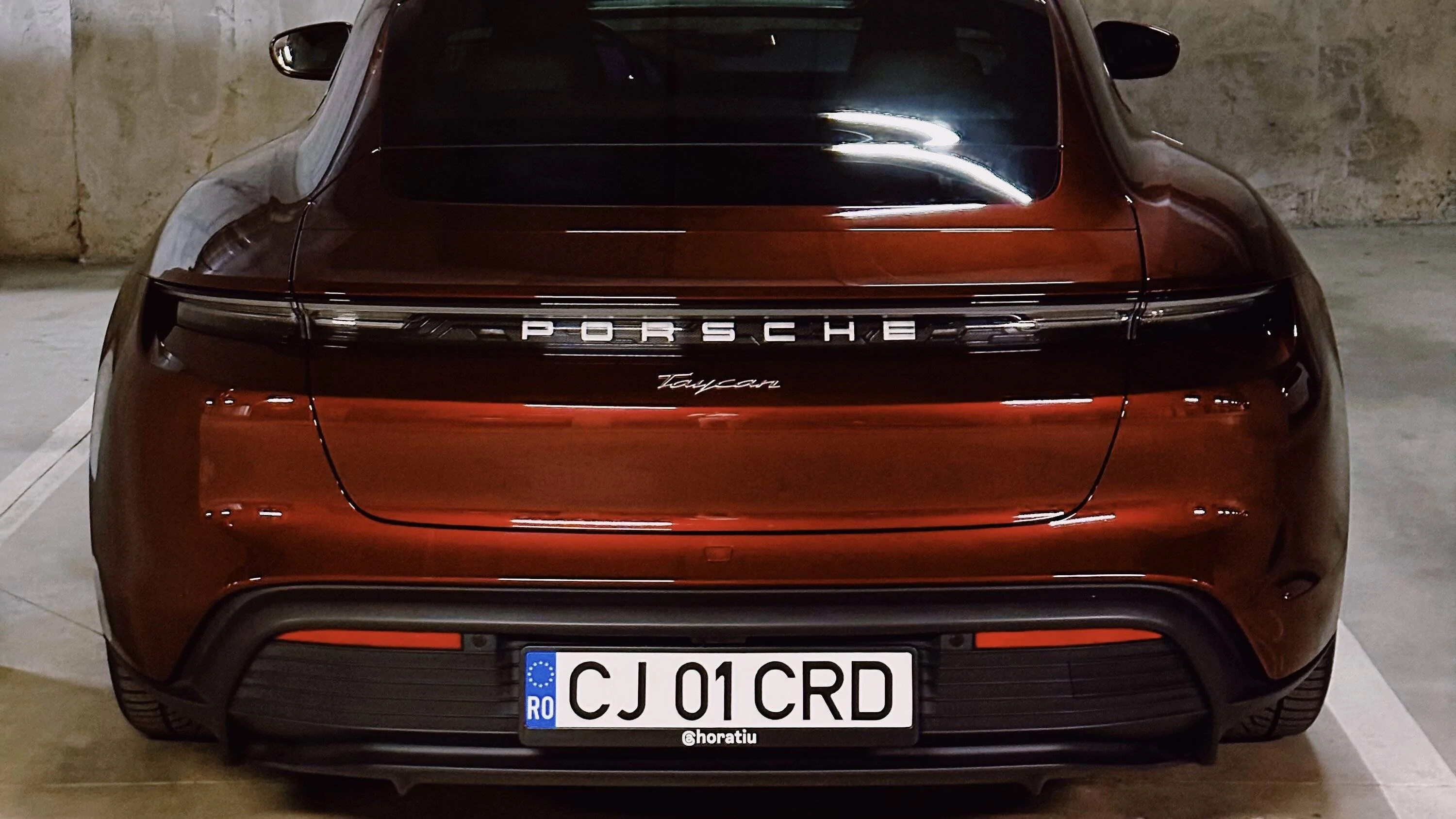 Porsche Taycan CHERRY METALLIC Taycan Club 72E316F5-84F4-4F50-998D-01EFCD25733A