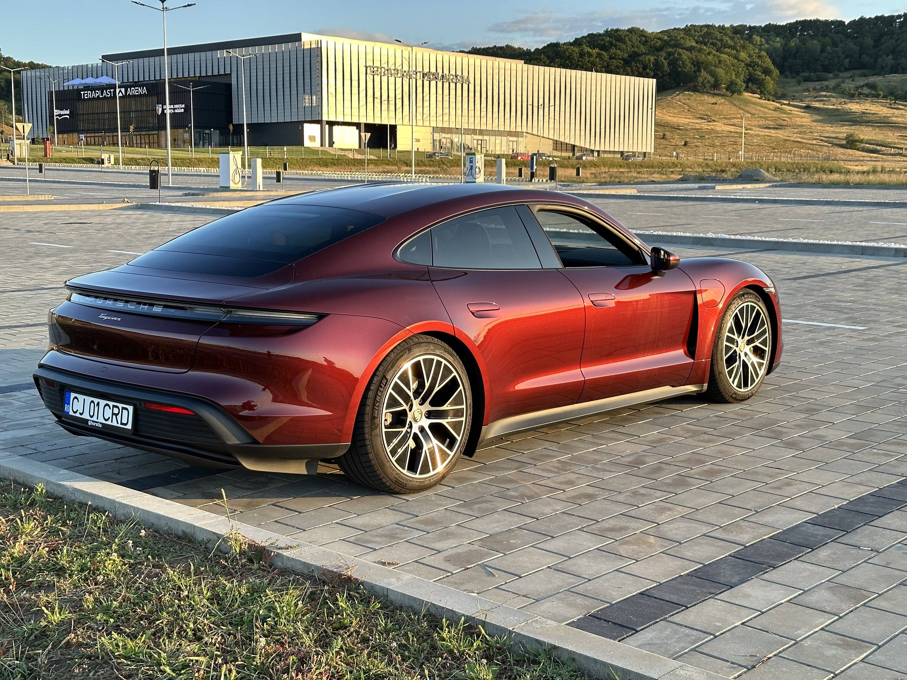 Porsche Taycan CHERRY METALLIC Taycan Club IMG_5608