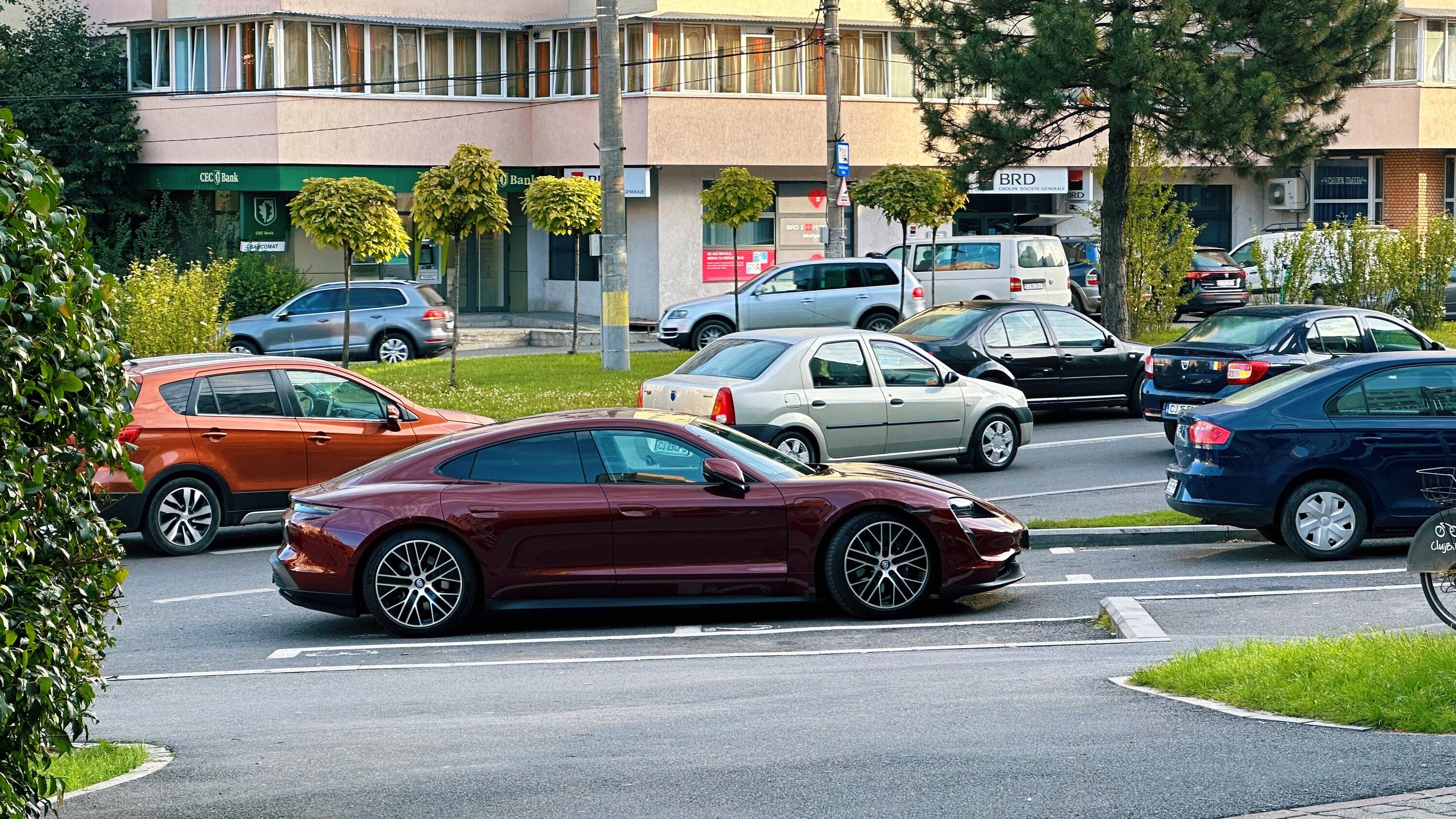 Porsche Taycan CHERRY METALLIC Taycan Club 7BA65547-B007-4916-92DB-8FBF59C0F00A
