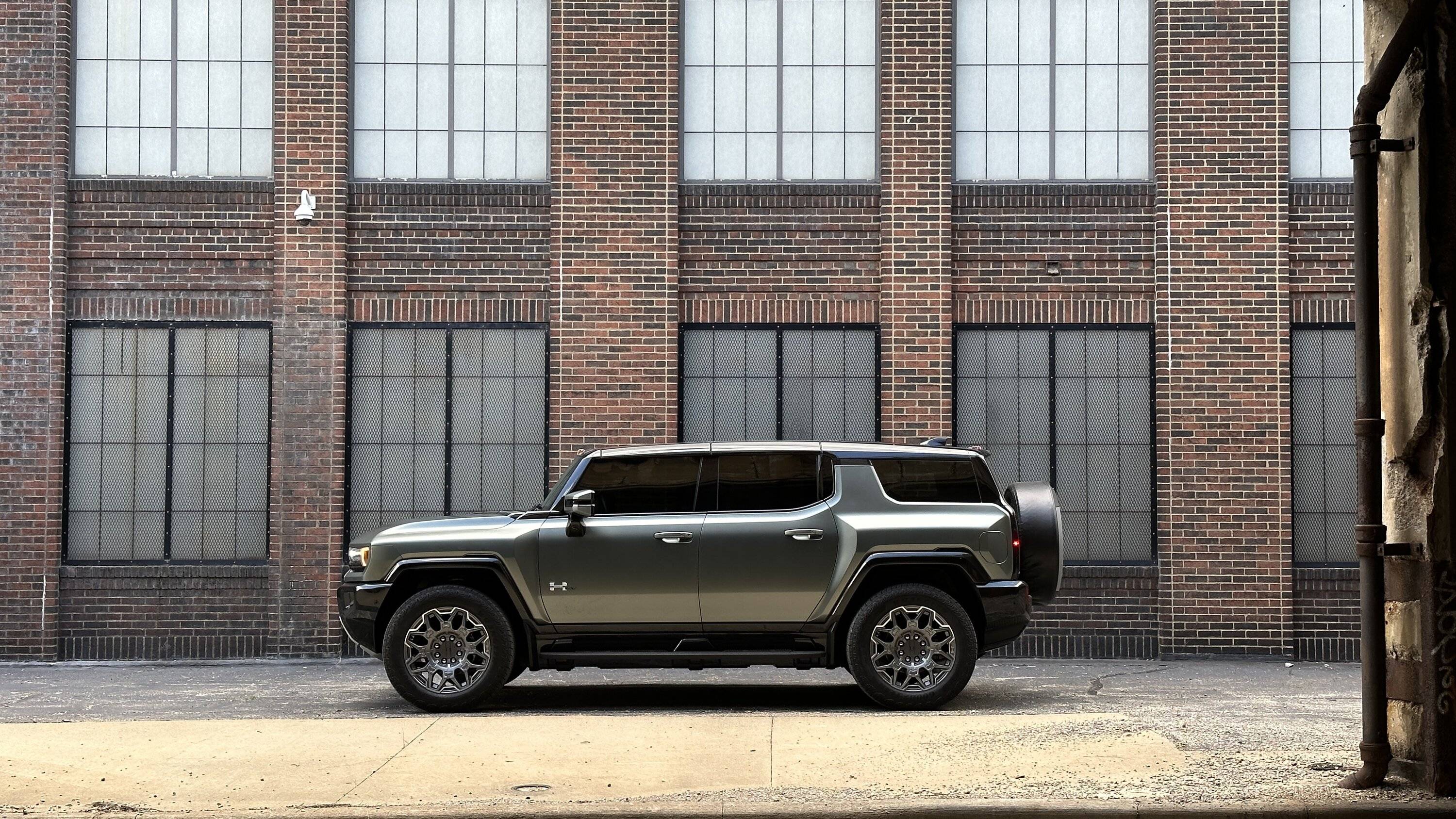 Porsche Taycan test drove a Hummer EV this past weekend IMG_4903.JPG