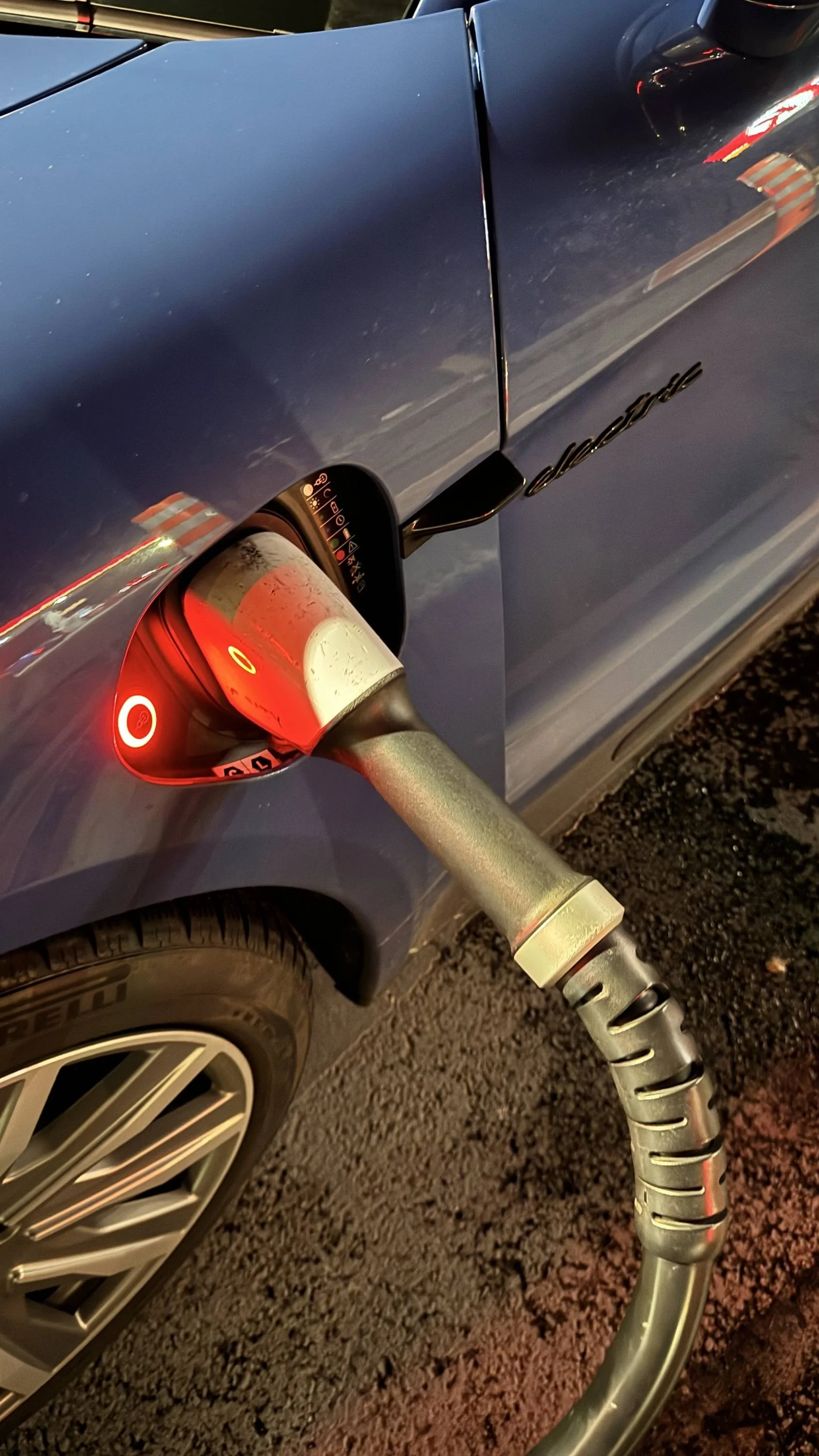Porsche Taycan DC charging issue/failures 53432045768_2dc2e9a28e_o