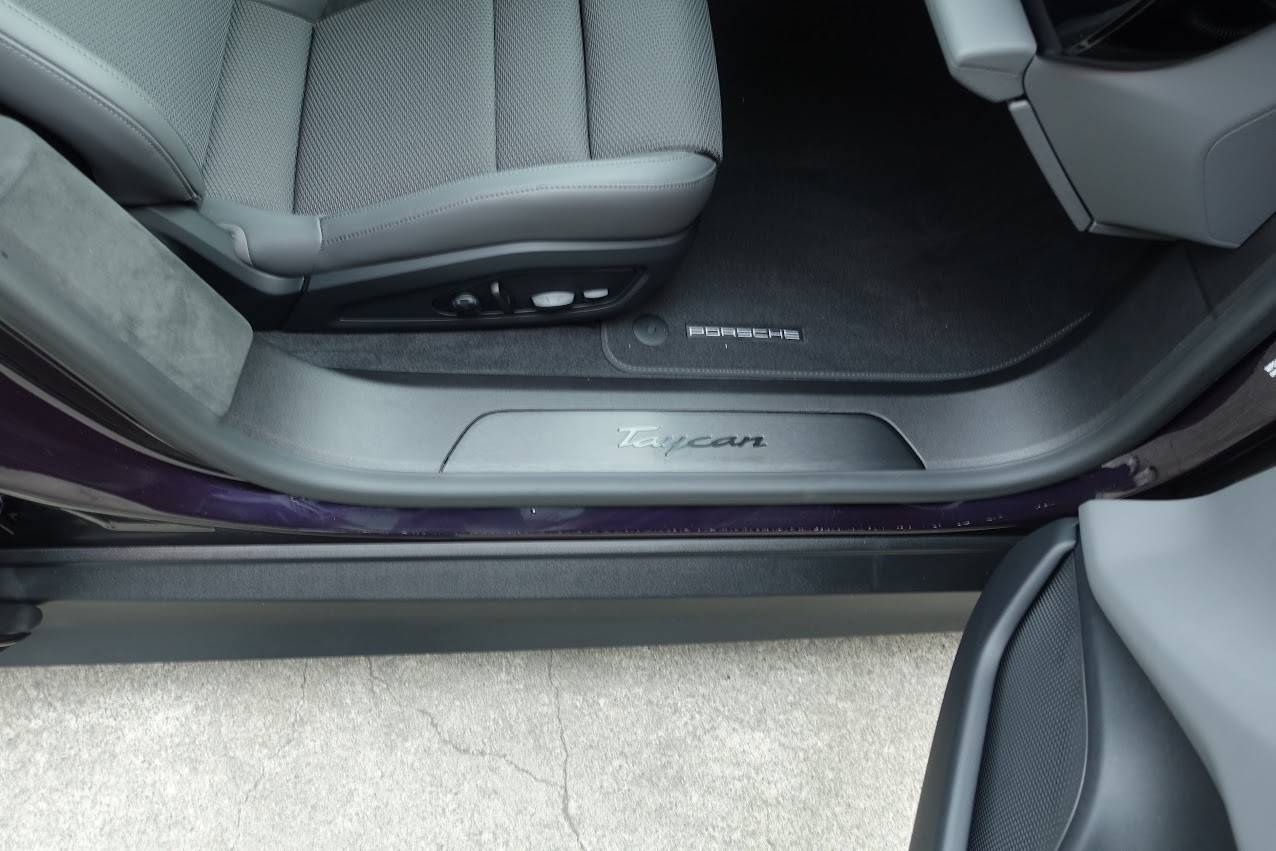 Porsche Taycan CT custom order - group wisdom requested DSC03333.JPG