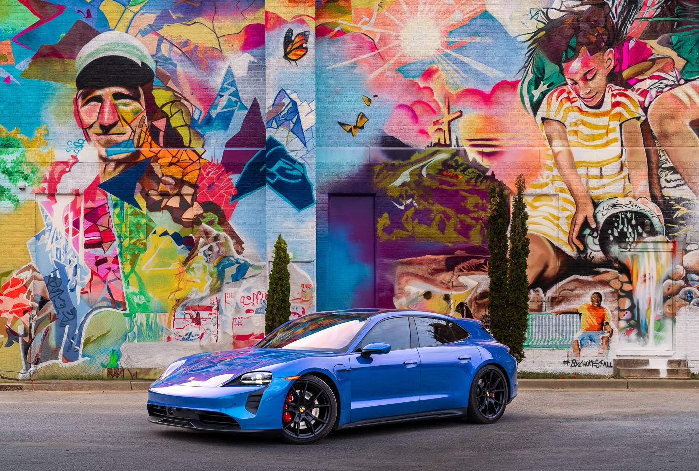 Porsche Taycan NEPTUNE BLUE Taycan Club gha-front-1400