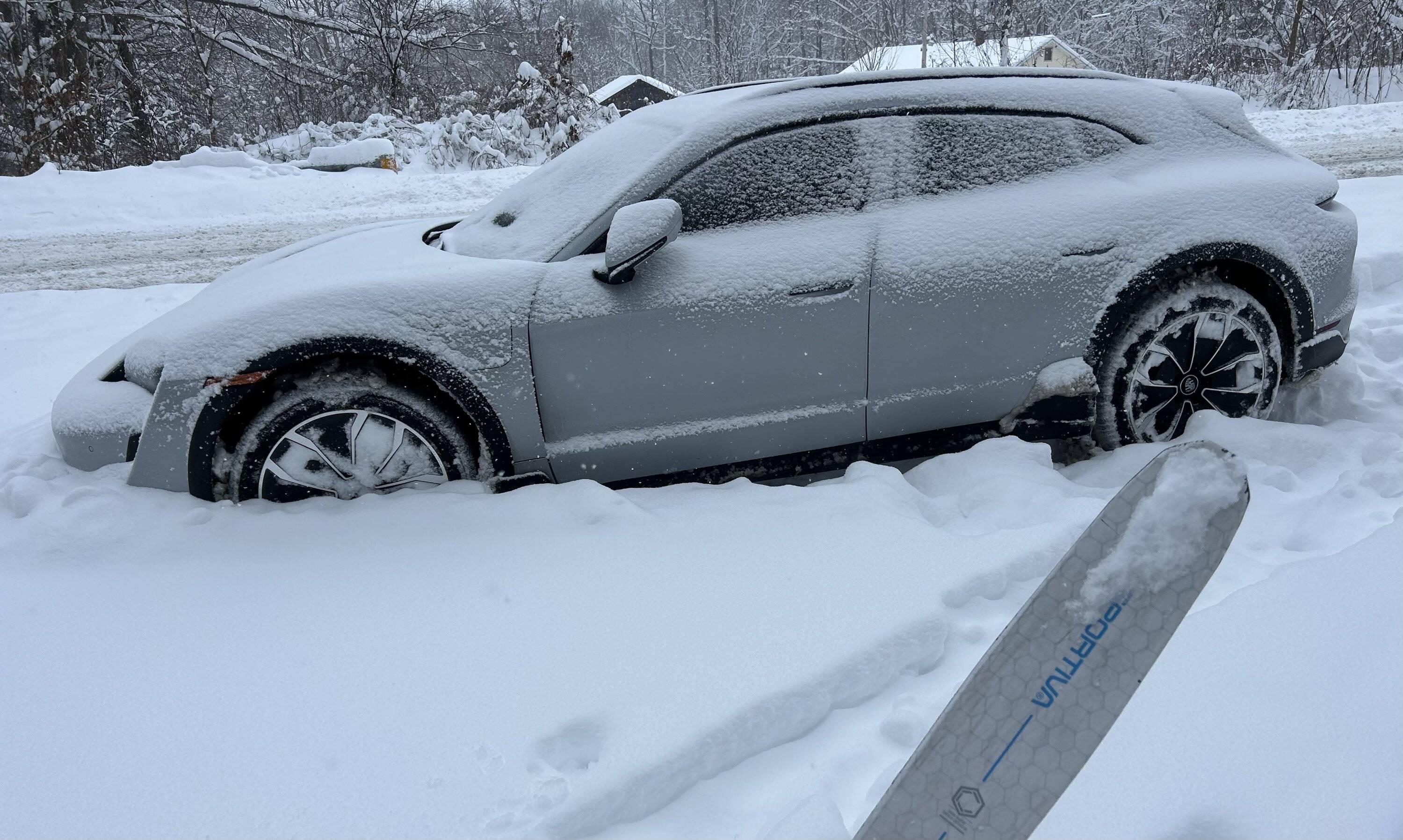 Porsche Taycan Extreme Winter Driving pros and cons with Taycan IMG-4208