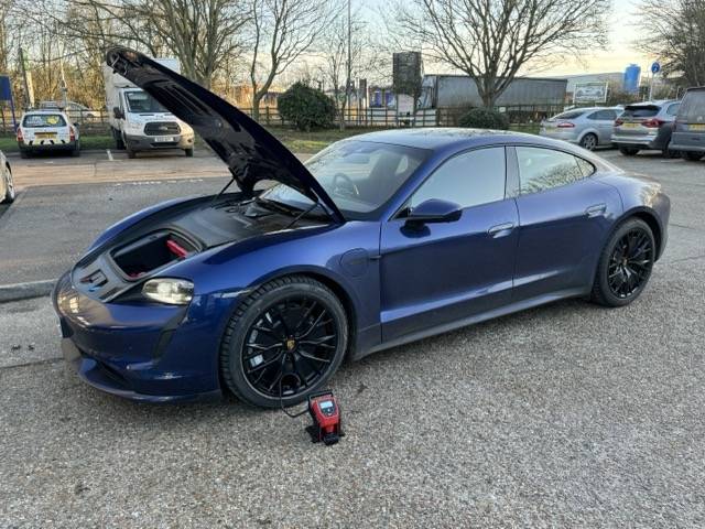 Porsche Taycan All Season Tyres. Help please. Winter tyre swap on Taycan 21.08.46
