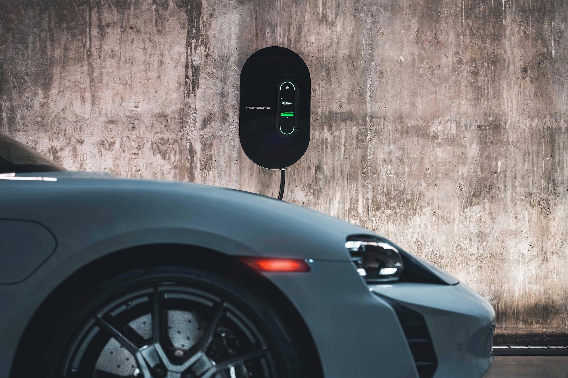 Porsche Taycan (SOLD  )Porsche Wall Charger Connect PWC (brand New) v1_assets_605377aa-fe29-4ae9-8507-f7bea59c5991