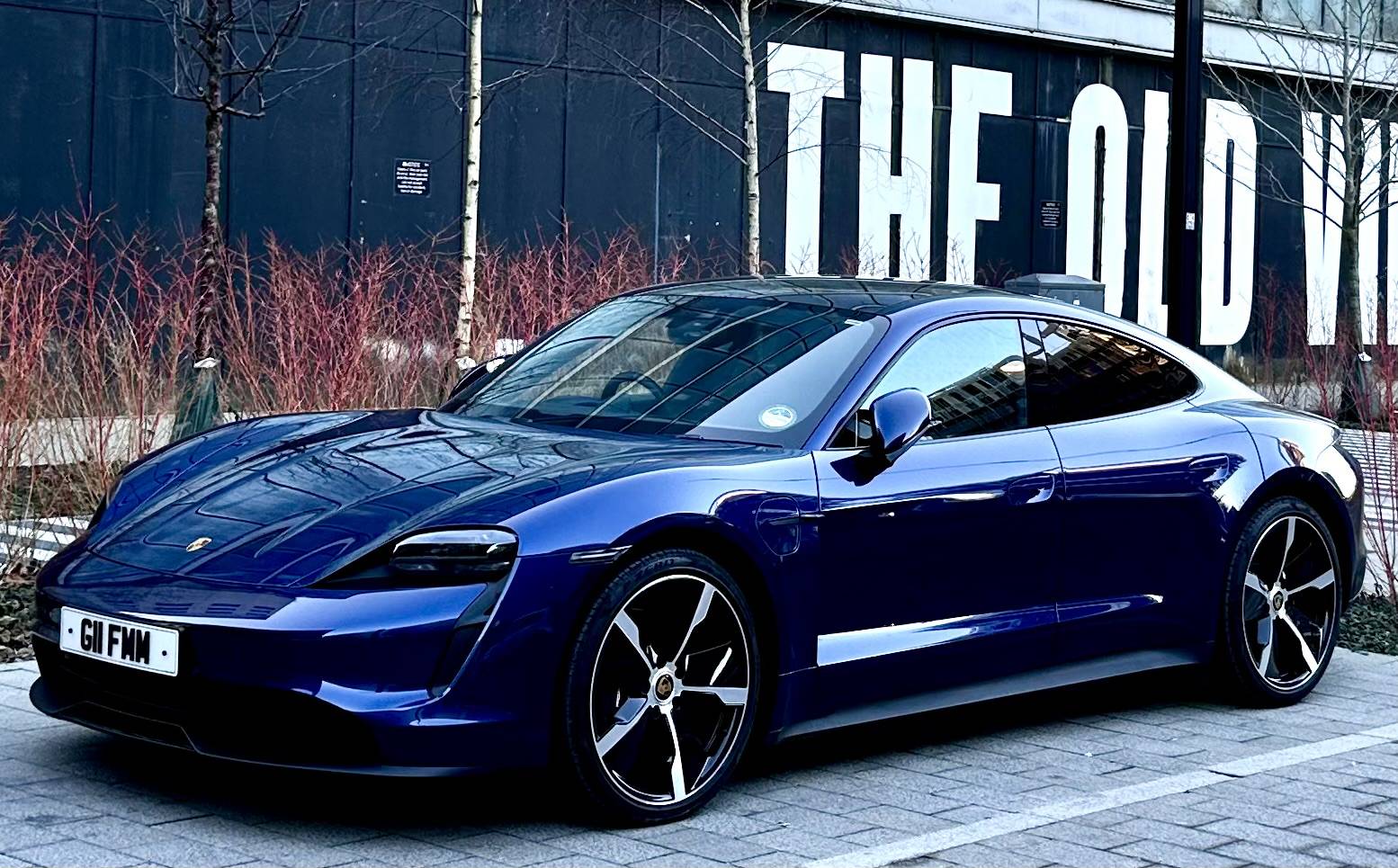 Porsche Taycan GENTIAN BLUE Taycan Club IMG_1620