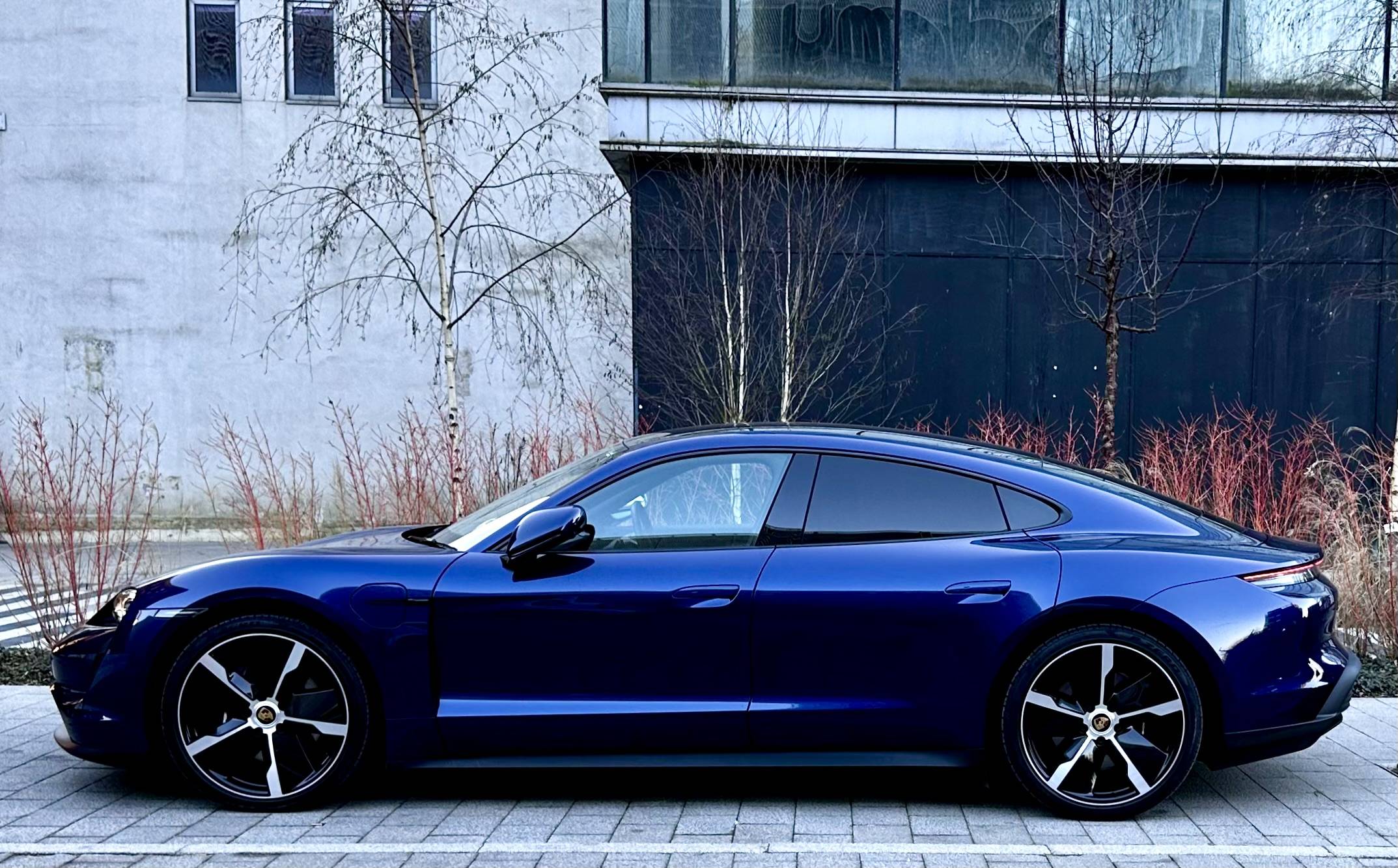 Porsche Taycan GENTIAN BLUE Taycan Club IMG_1618