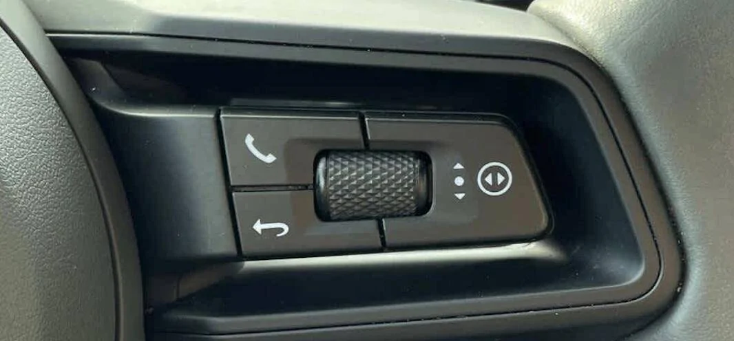 Porsche Taycan Taycan Instrument Cluster: 3 dial set up? Screenshot 2024-01-20 at 2.11.04 PM