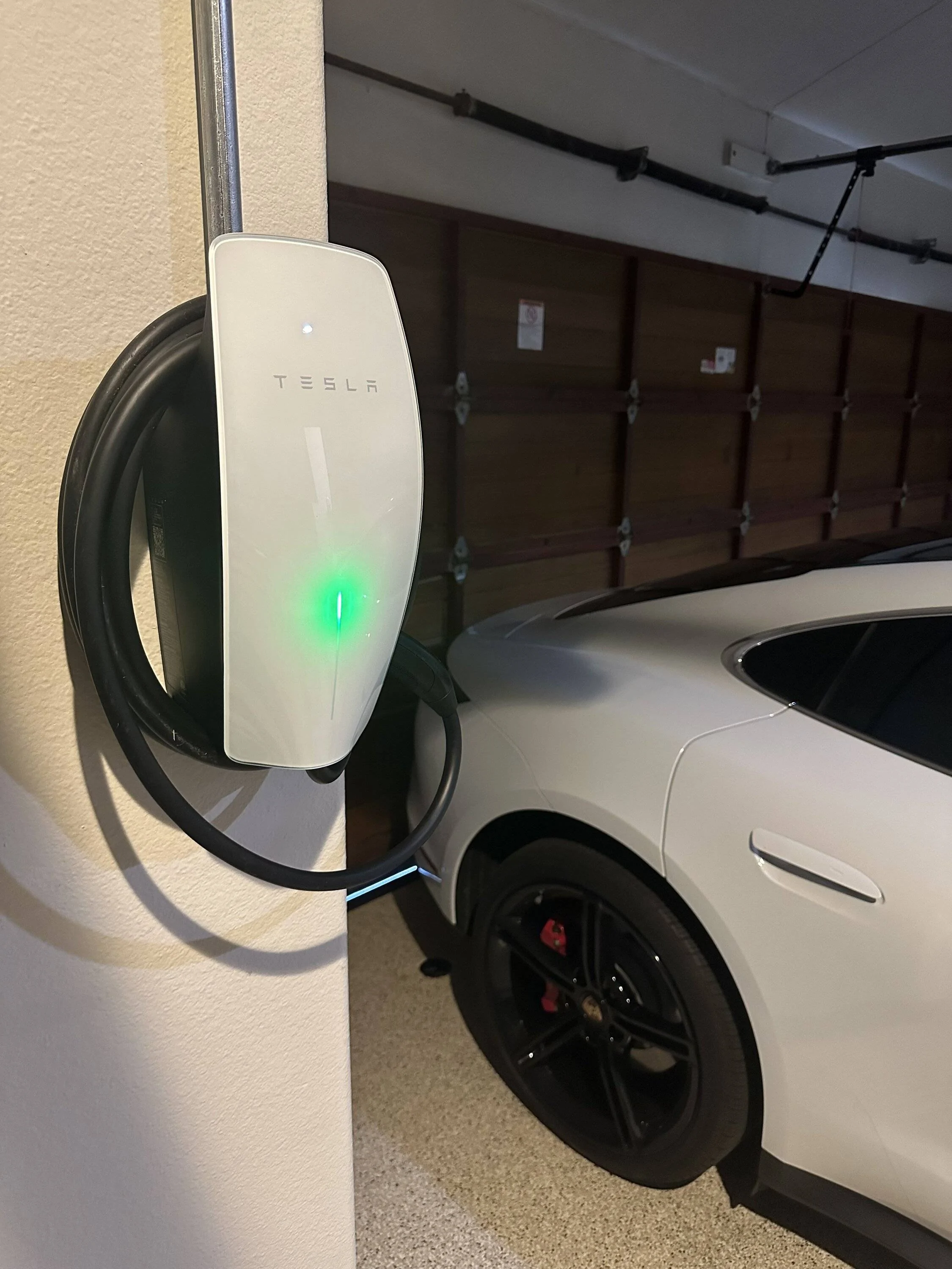 Porsche Taycan New Tesla Universal Charging not working (nothing happens at all) IMG_2590