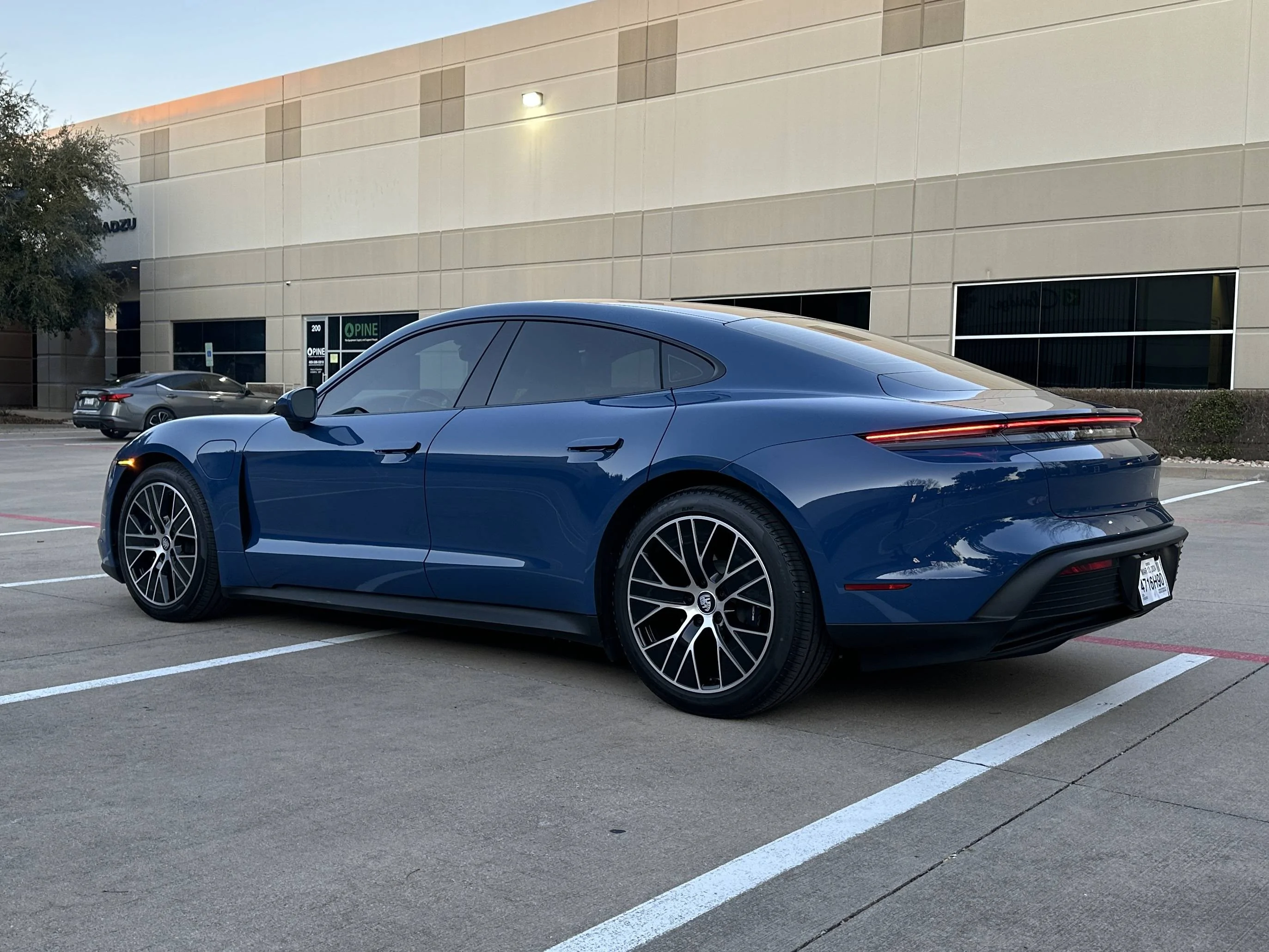 Porsche Taycan NEPTUNE BLUE Taycan Club IMG_0358