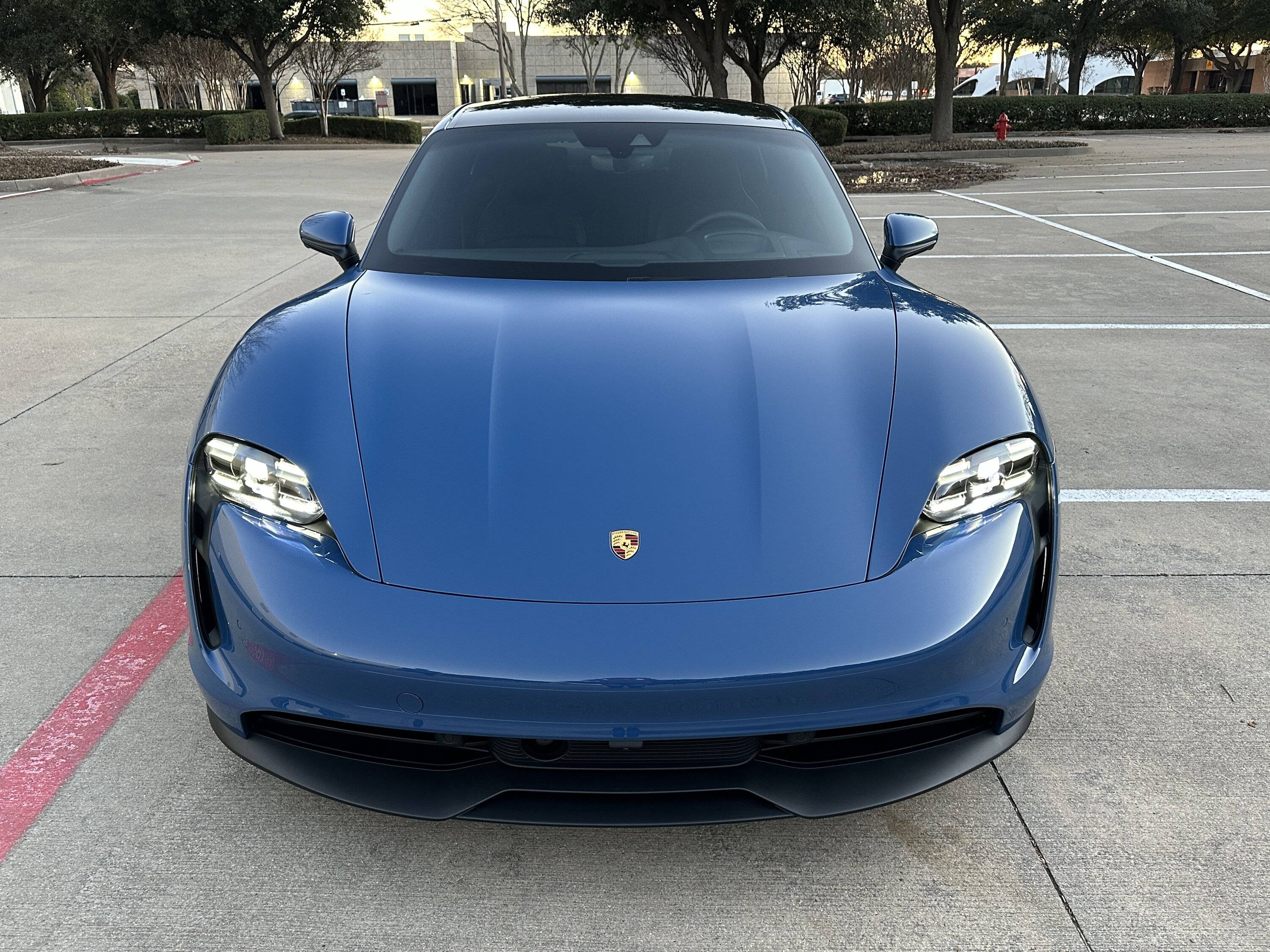 Porsche Taycan NEPTUNE BLUE Taycan Club IMG_0372