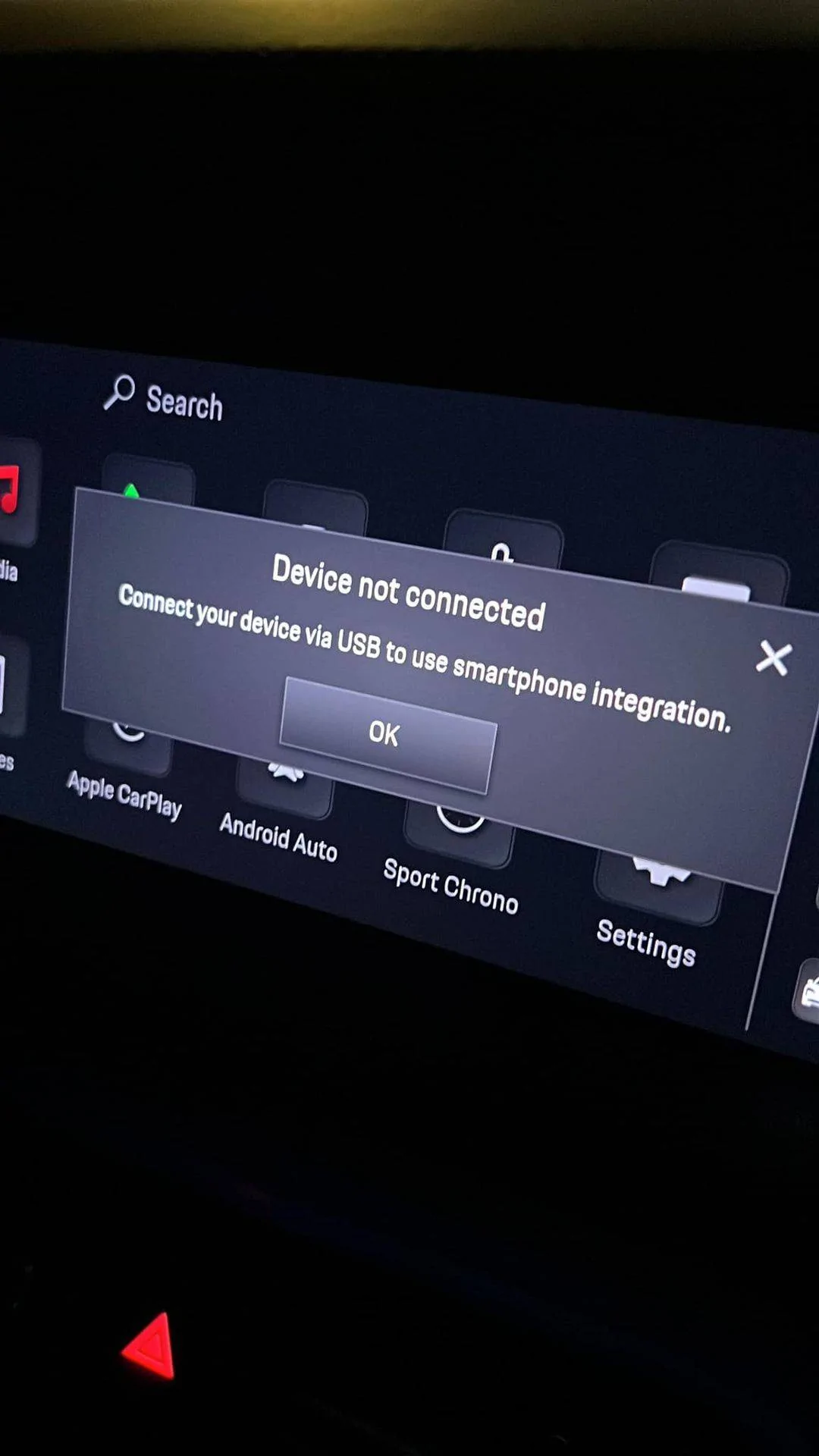 Porsche Taycan Taycan Carplay suddenly asks to connect USB. 422894466_10230858972274996_2357836922051832025_n