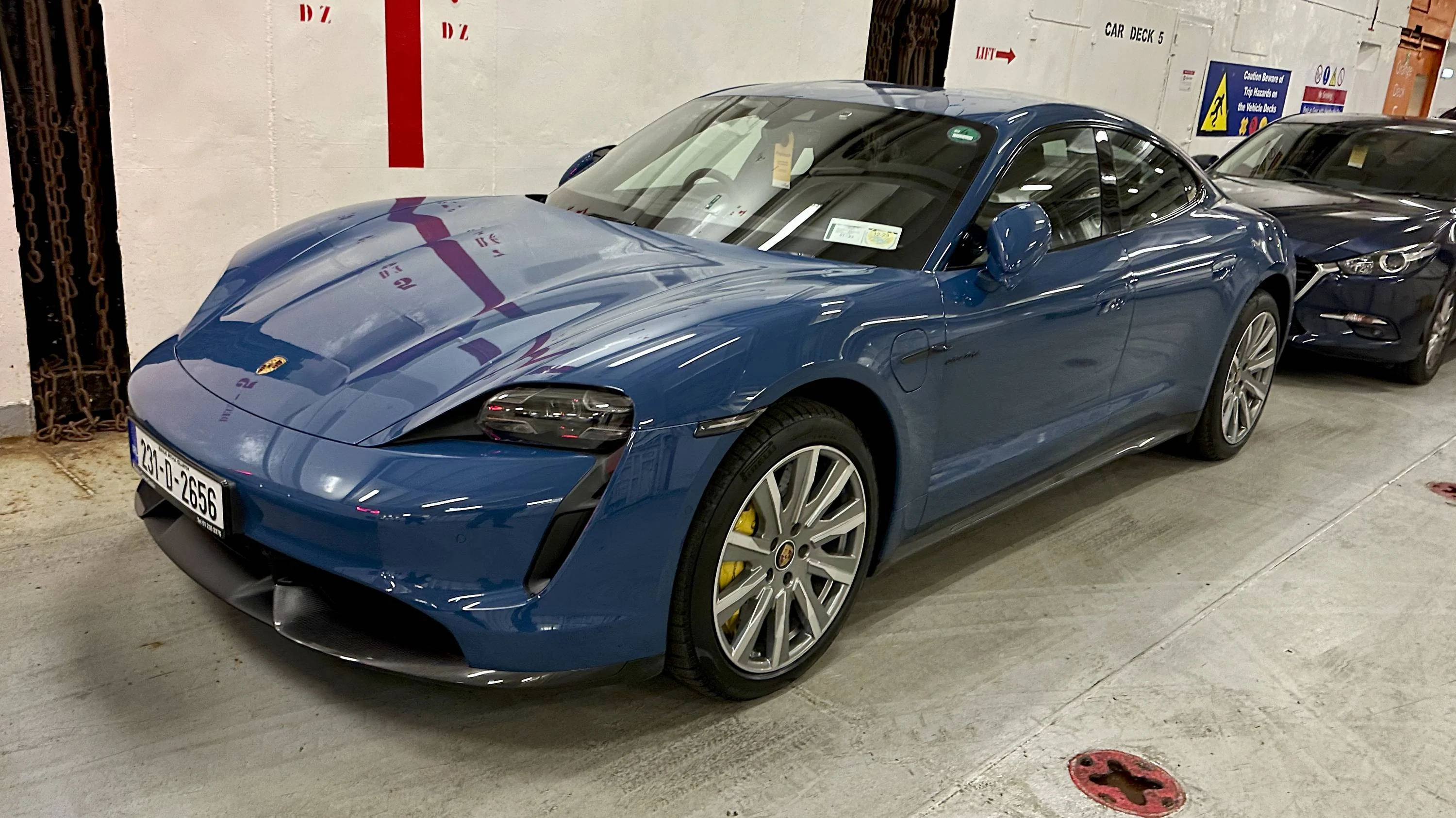 Porsche Taycan Anyone regret going from 20s to 21s? 52678551637_266257b026_o