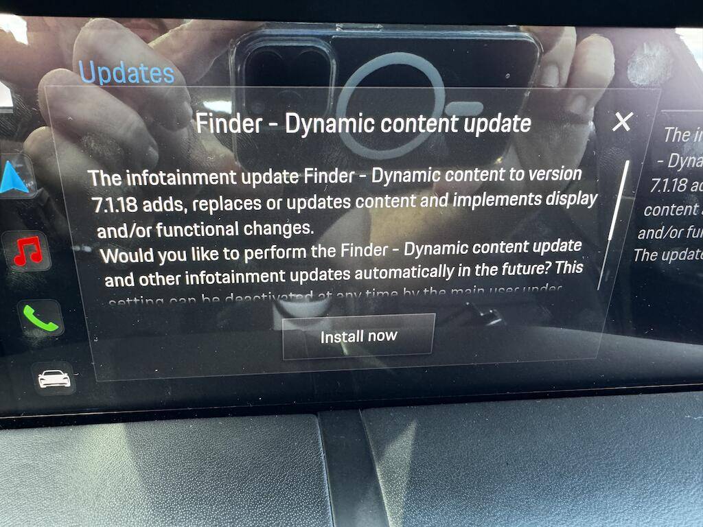 Porsche Taycan New OTA update today on "Finder - Dynamic content update" IMG_1267