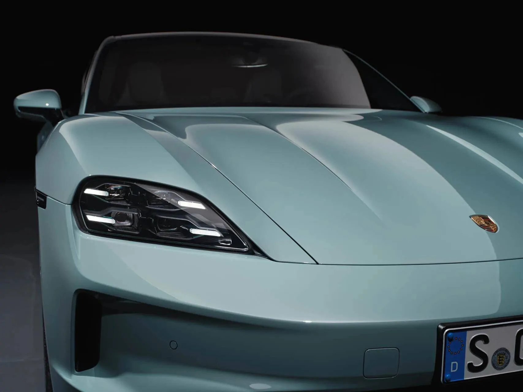Porsche Taycan 🚨 2025 Taycan Officially Revealed! Specs, Wallpaper Photos, Videos & US Pricing porsche-taycan_100917183_h