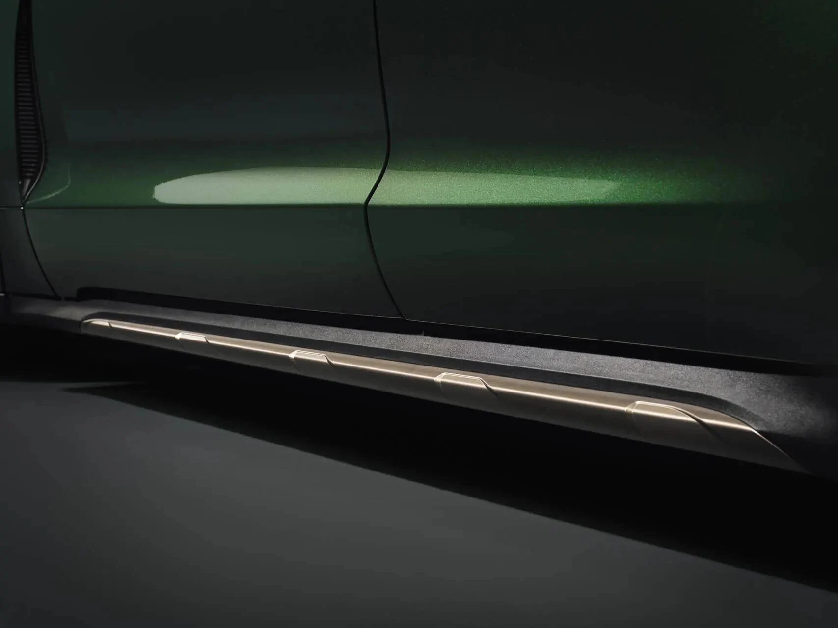 Porsche Taycan 🚨 2025 Taycan Officially Revealed! Specs, Wallpaper Photos, Videos & US Pricing porsche-taycan_100917196_h