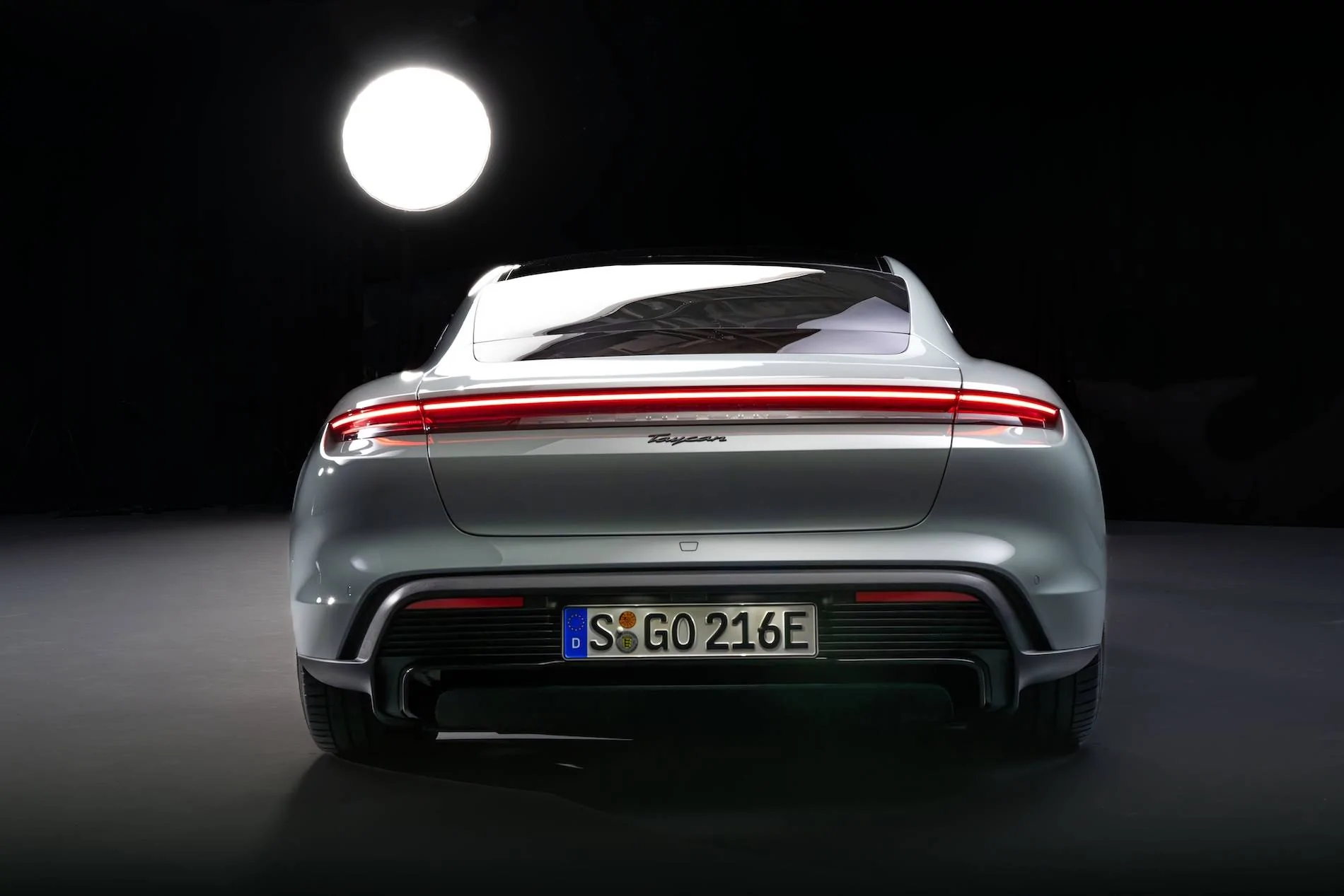 Porsche Taycan 🚨 2025 Taycan Officially Revealed! Specs, Wallpaper Photos, Videos & US Pricing porsche-taycan-0145-65c2462d72f62
