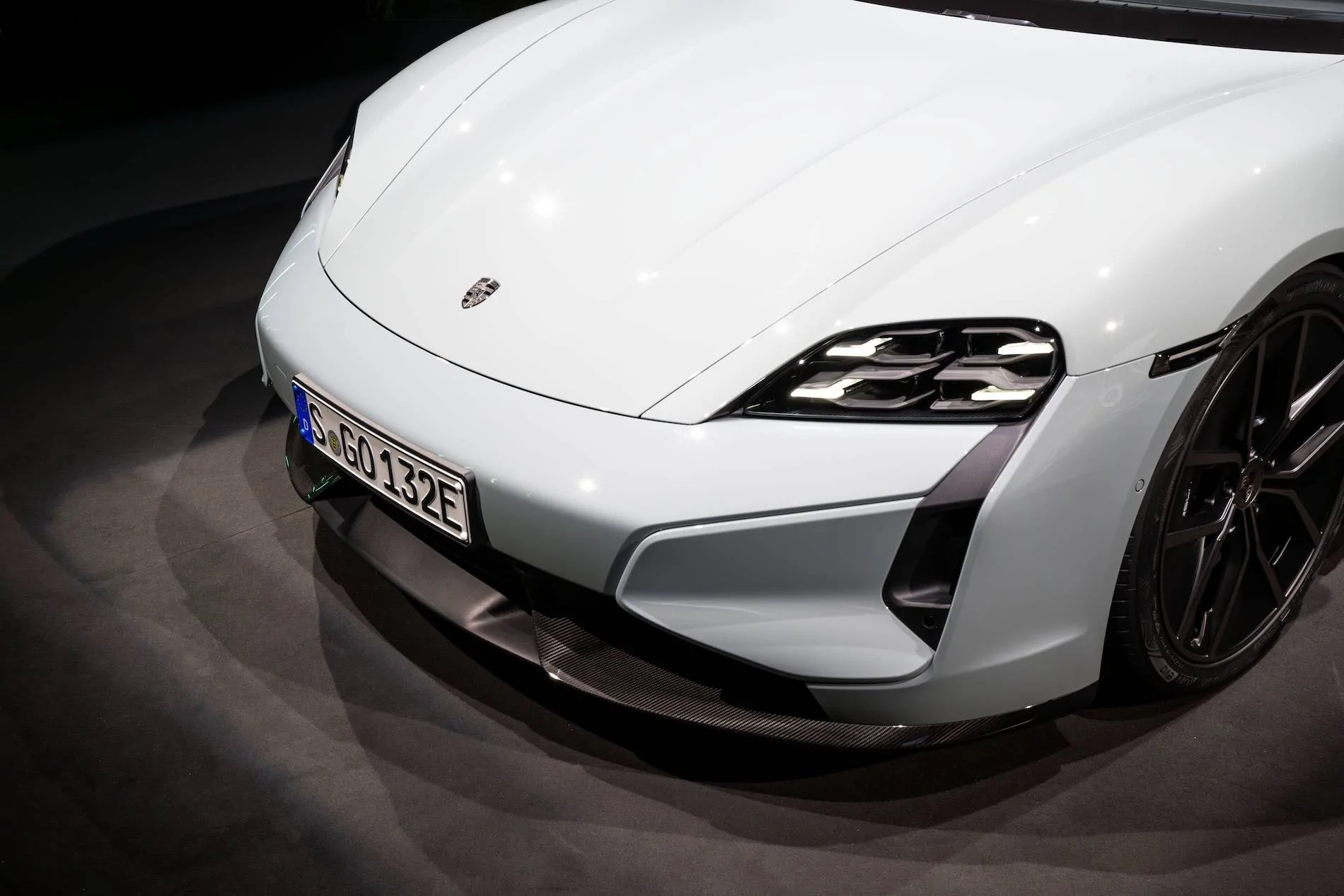 Porsche Taycan 🚨 2025 Taycan Officially Revealed! Specs, Wallpaper Photos, Videos & US Pricing porsche-taycan-0169-65c2460ee415c