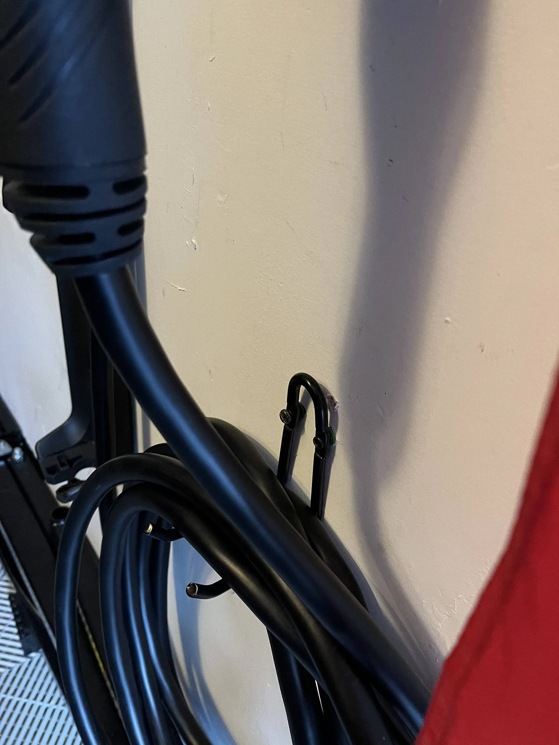Porsche Taycan Cable management. 20240209_162212188_iOS