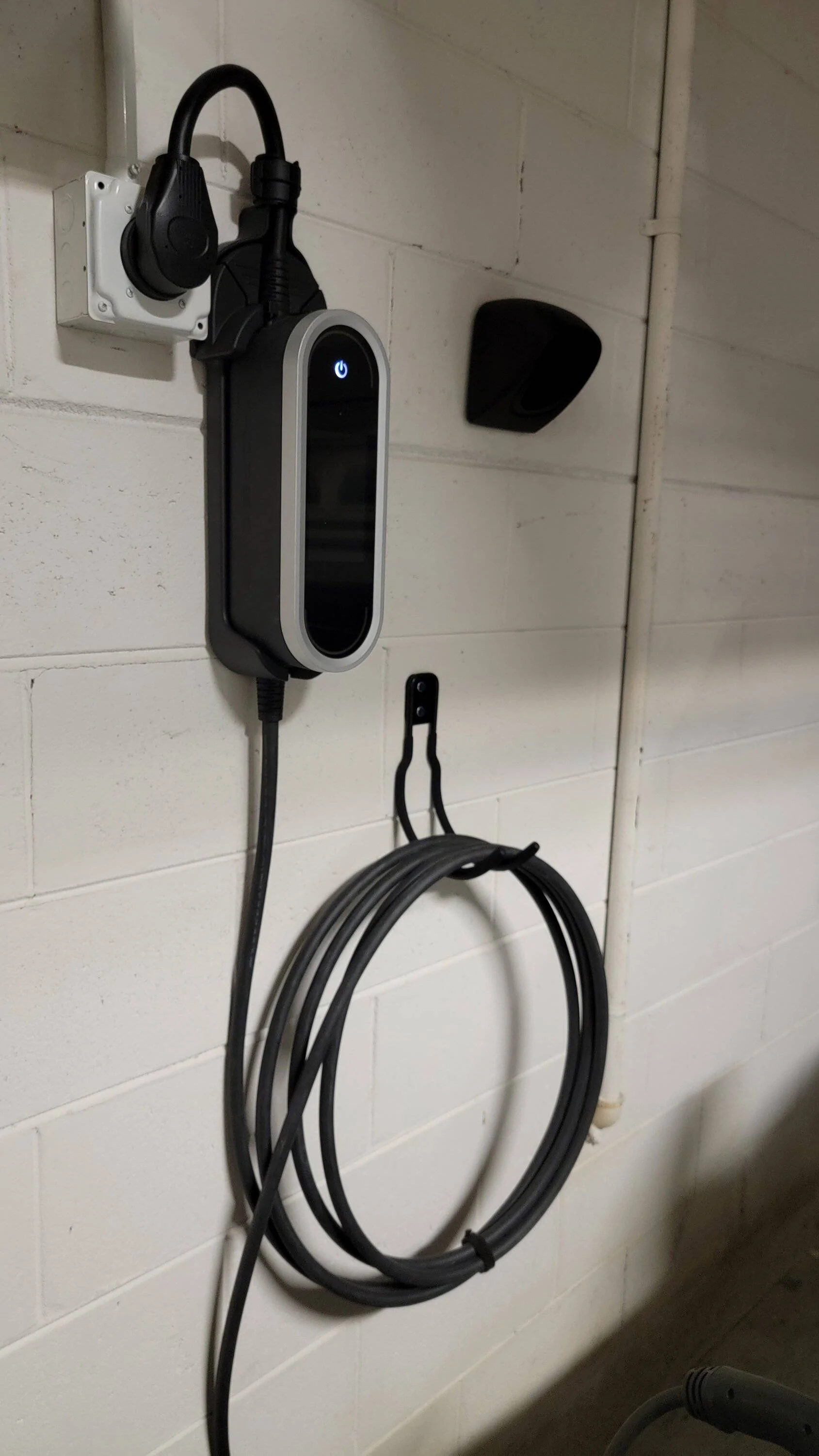 Porsche Taycan Cable management. 1000001767