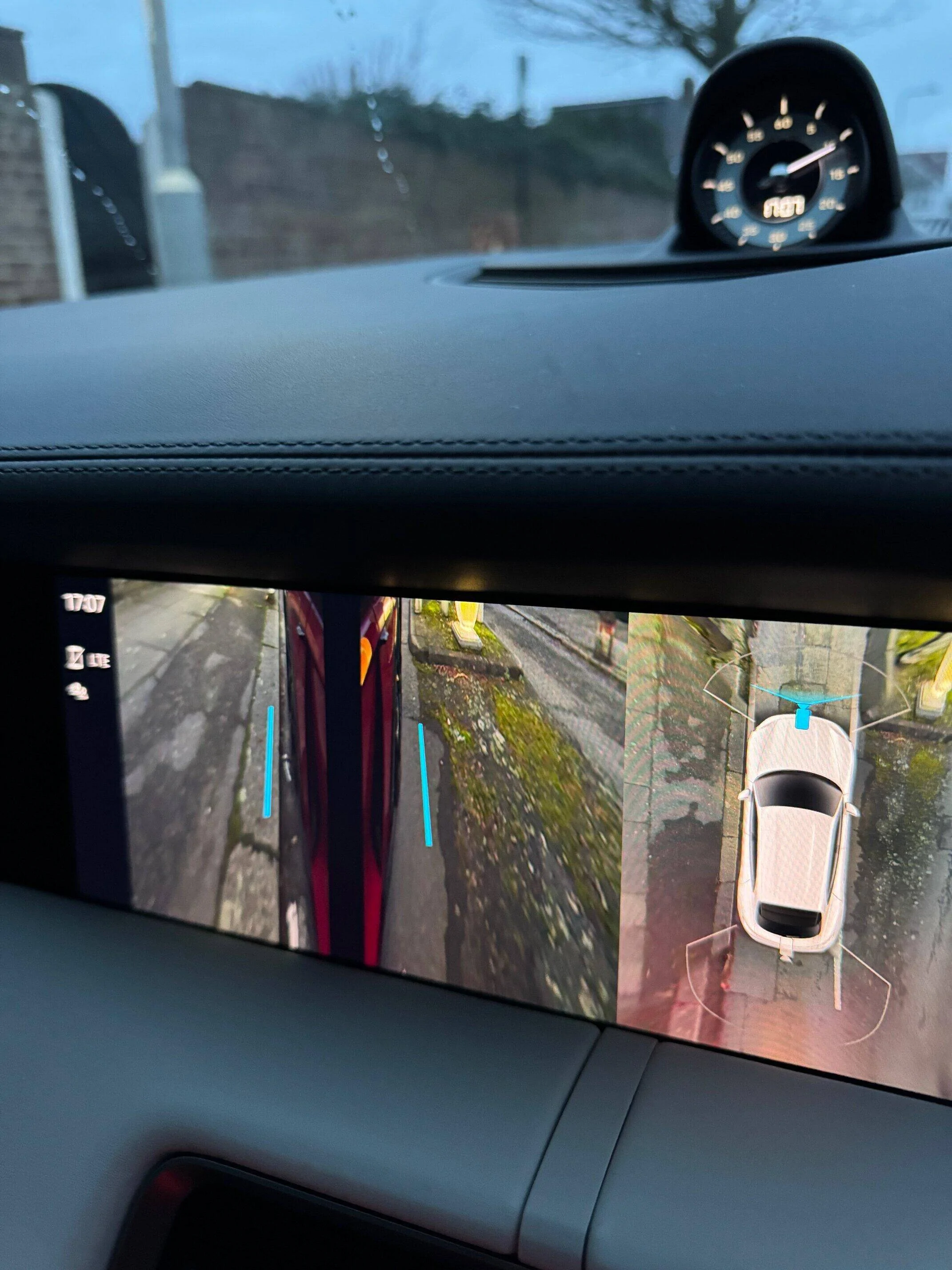 Porsche Taycan Sideview cameras 1707762930590