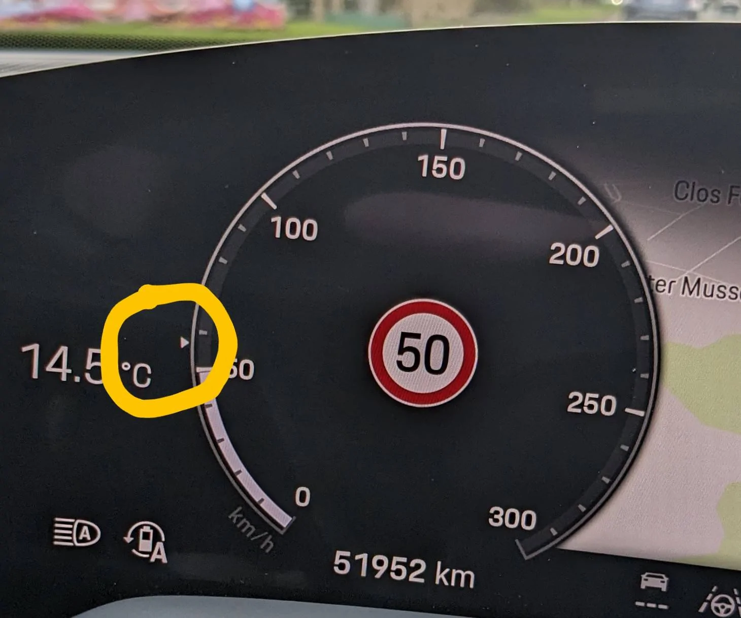 Porsche Taycan anyone know what this icon on dash is? 1000077031