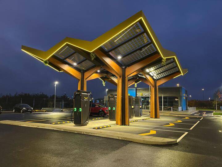 Porsche Taycan Ionity's Big UK Expansion 1708347139428